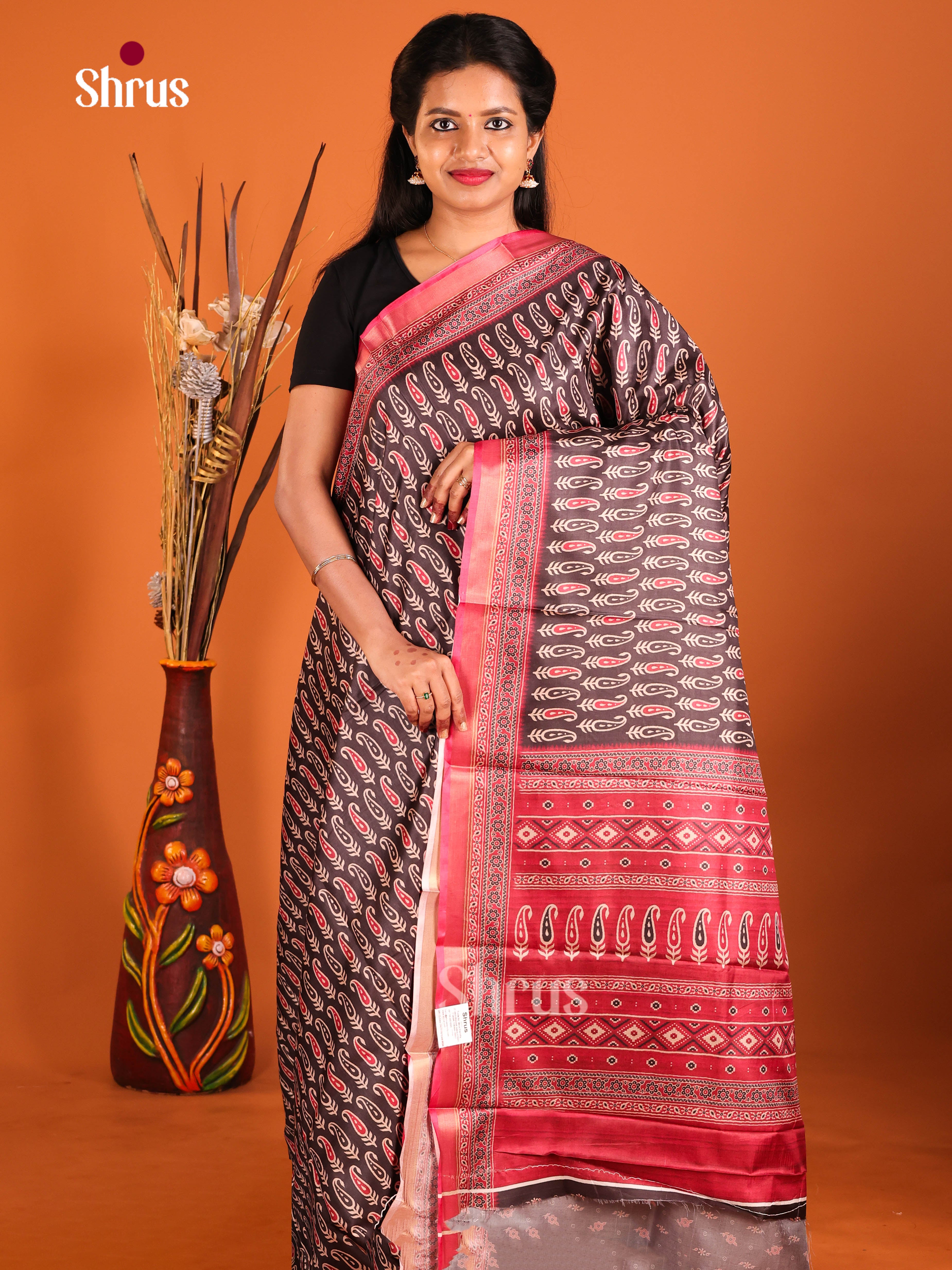 Brown & Red - Semi Crepe Saree