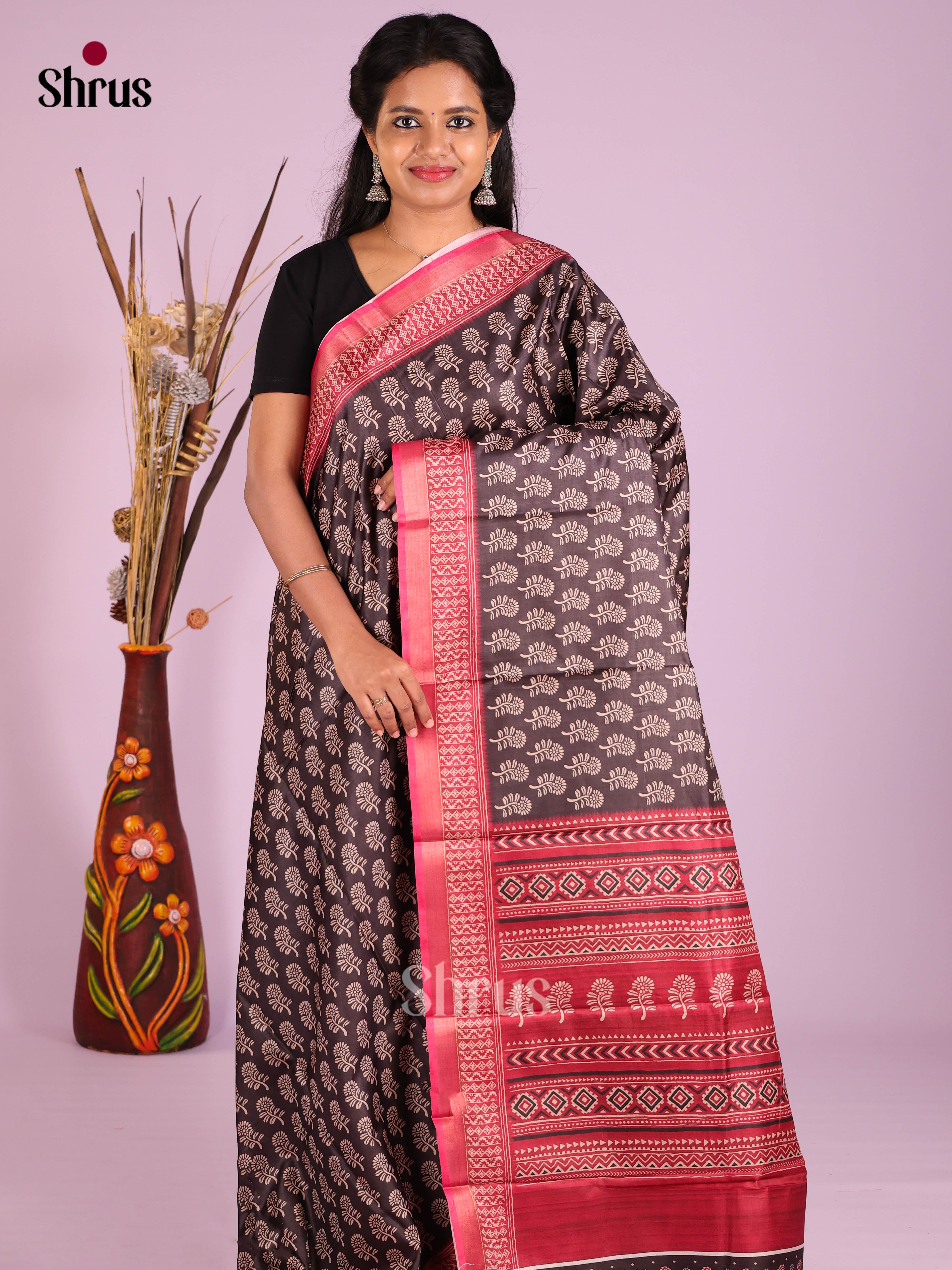 DIS08221 - Semi Crepe Saree - Shop on Shrus.com