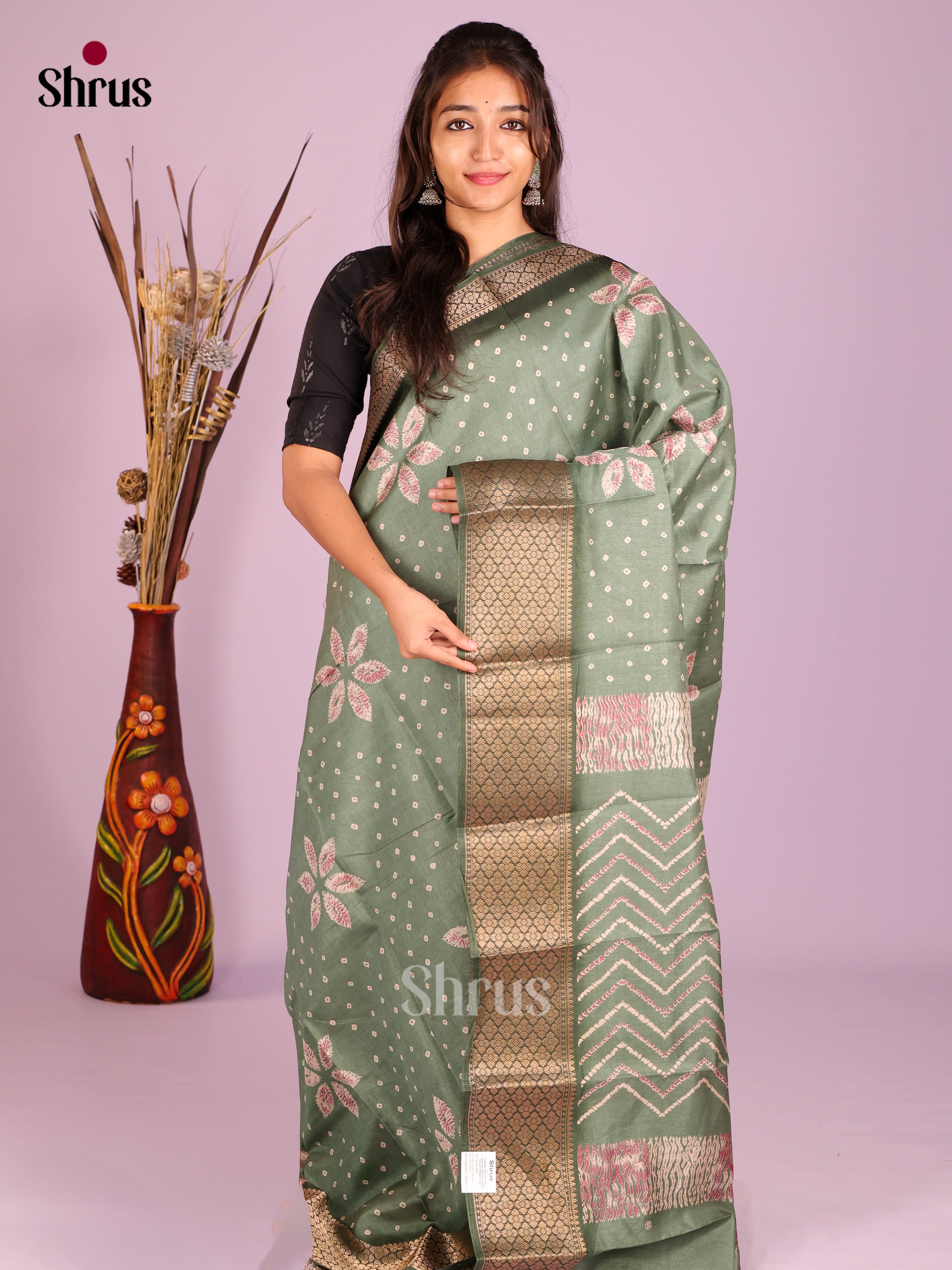 DIS08261 - Semi Crepe Saree - Shop on Shrus.com