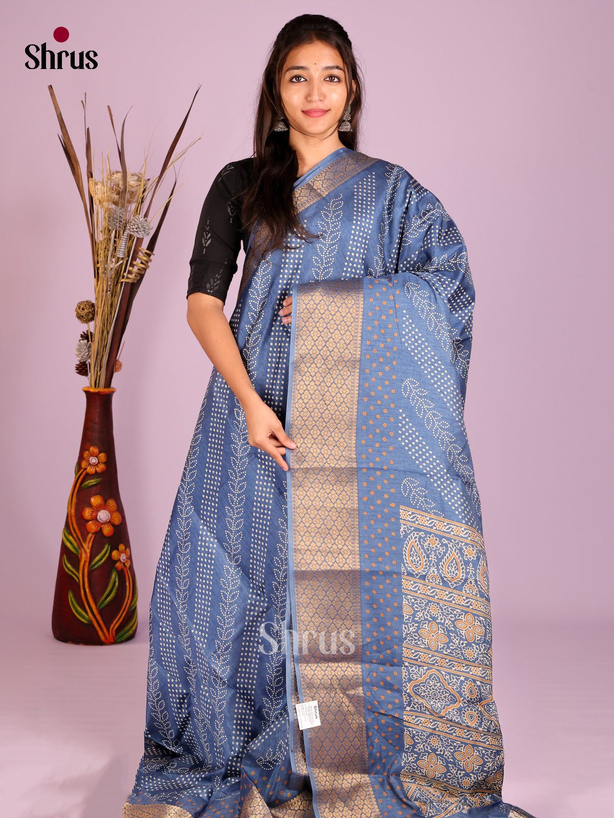DIS08275 - Semi Crepe Saree