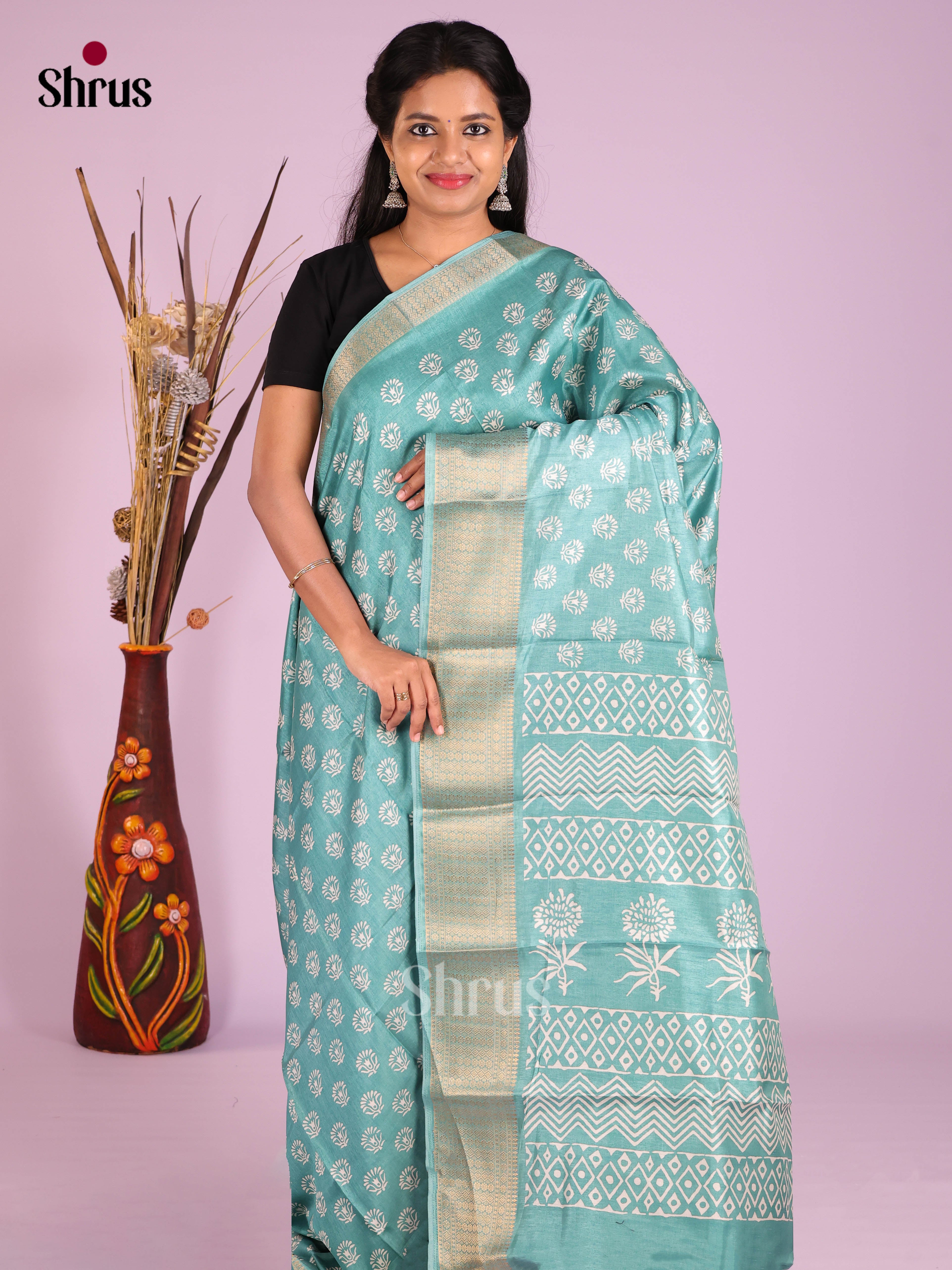 DIS08284 - Semi Crepe Saree - Shop on Shrus.com