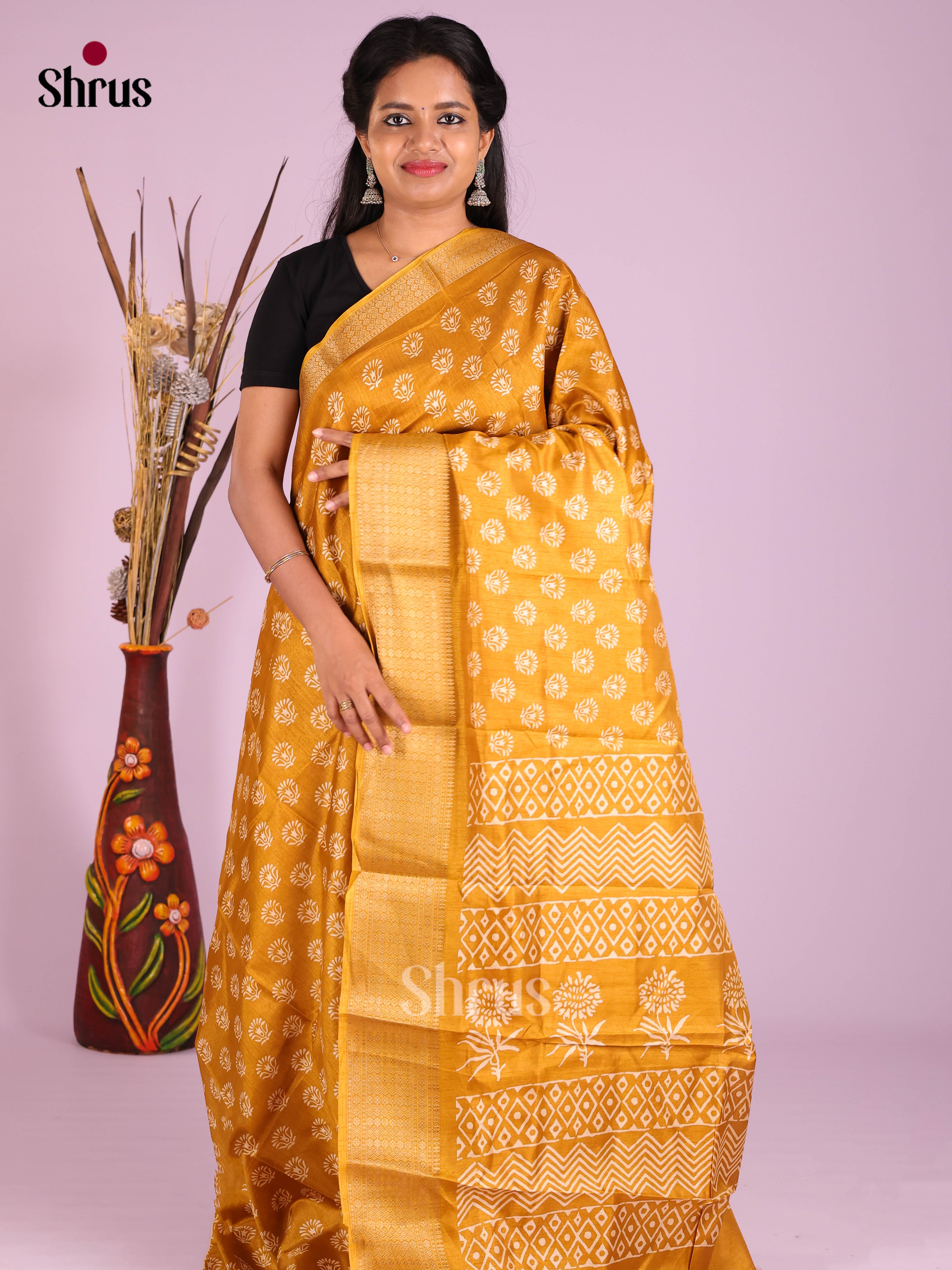 DIS08287 - Semi Crepe Saree - Shop on Shrus.com