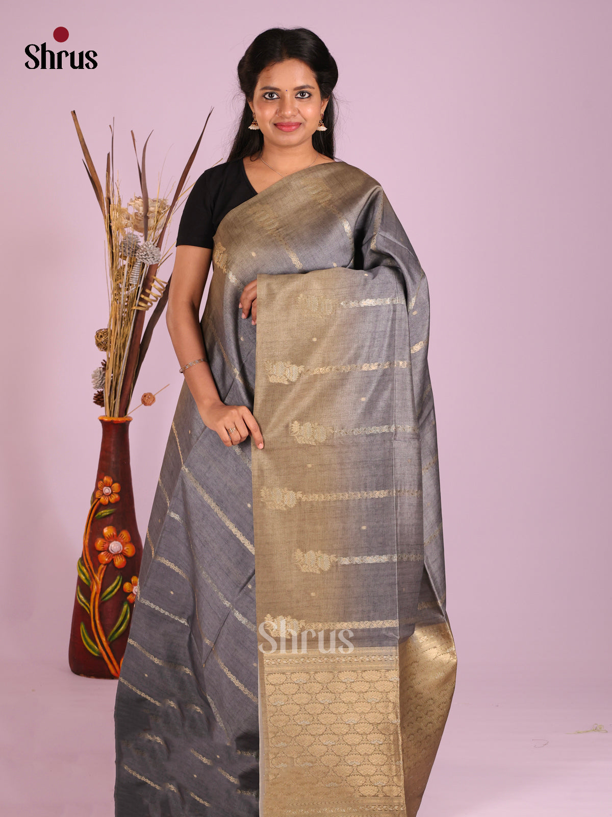 Grey & Chutney Green- Semi Tussar Saree