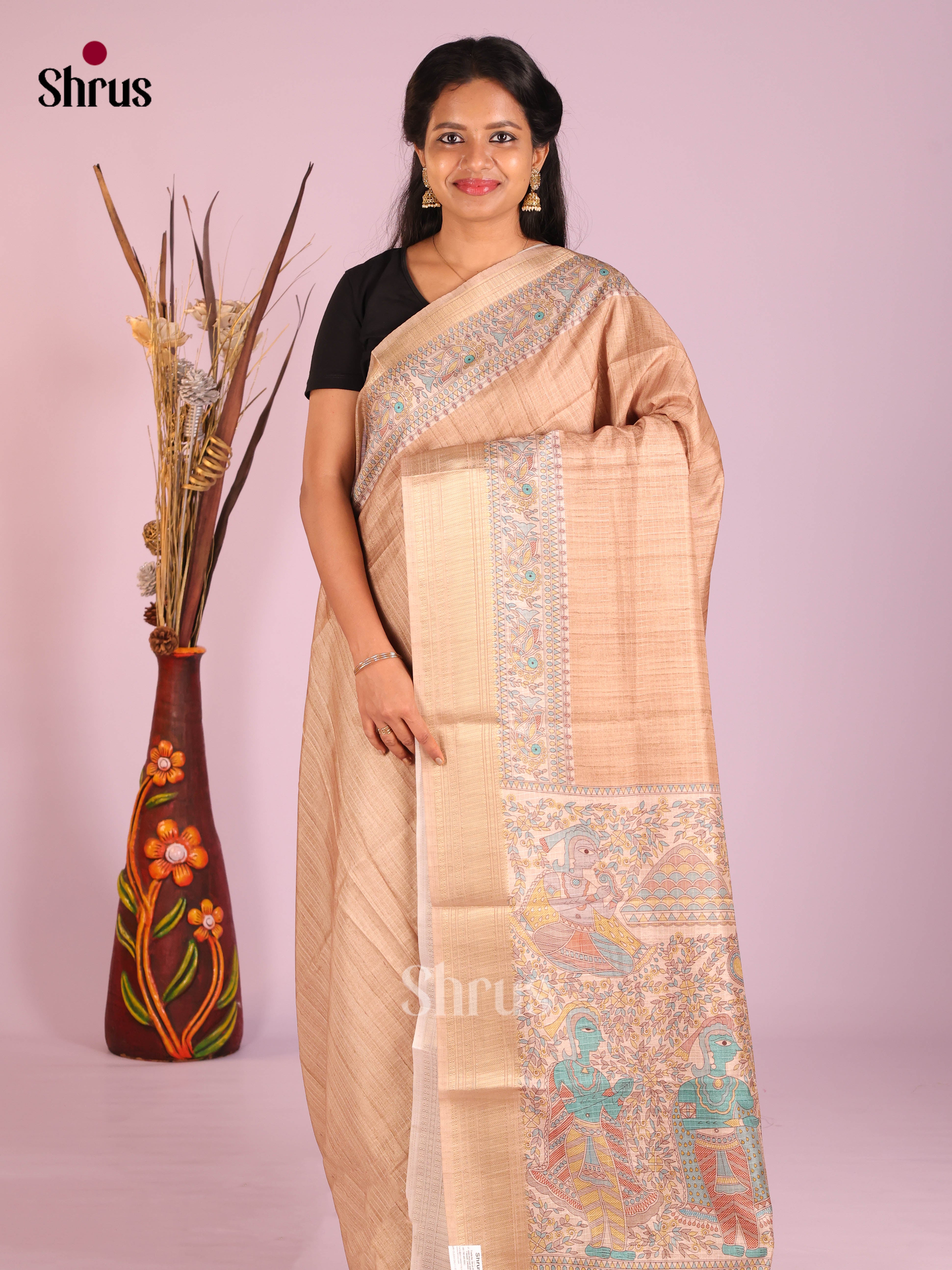 DIS09361 - Semi Dola silk Saree