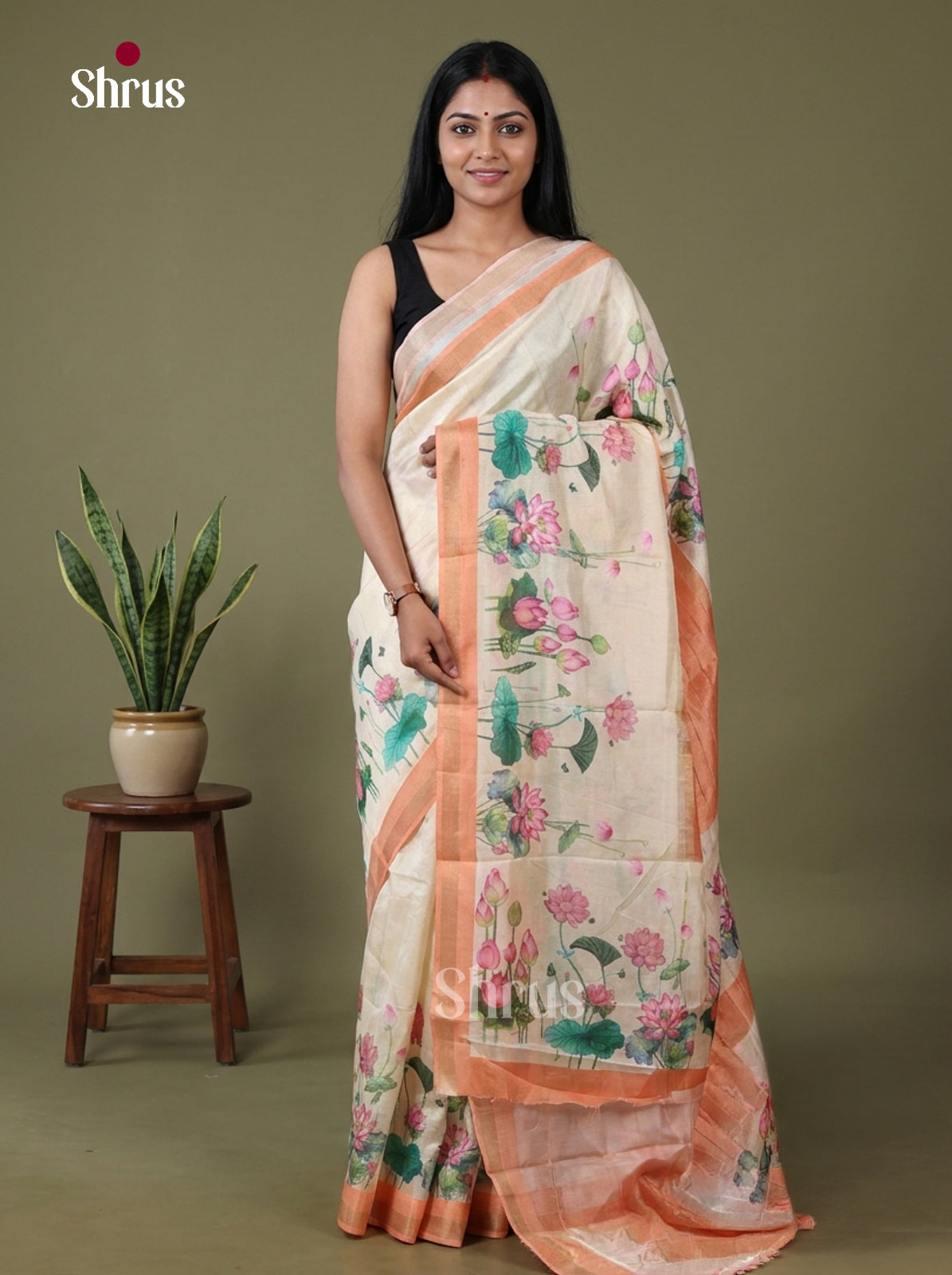 DIS09423 - Semi matka Saree