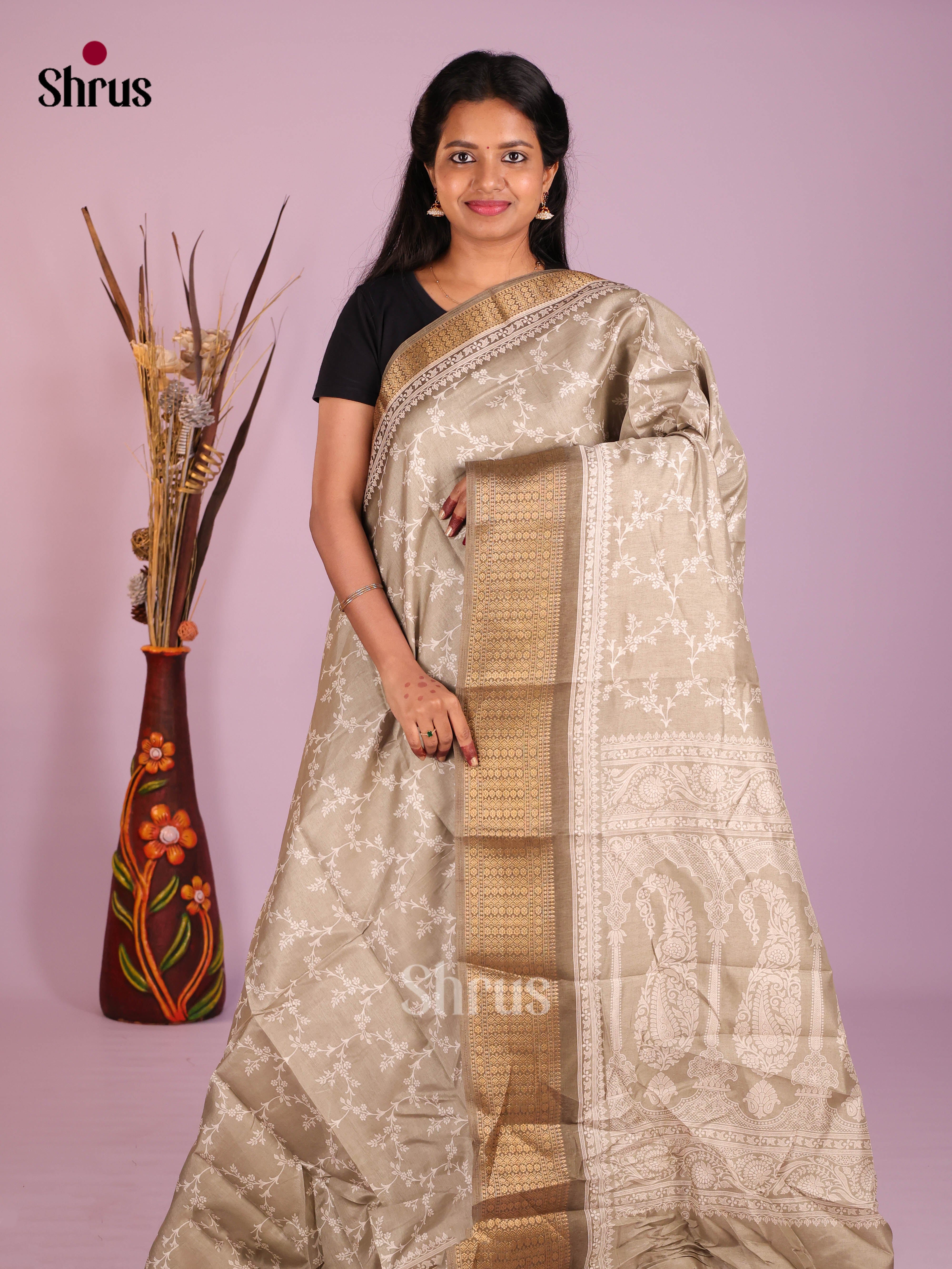 Grey- Semi Crepe Saree - Shop on Shrus.com