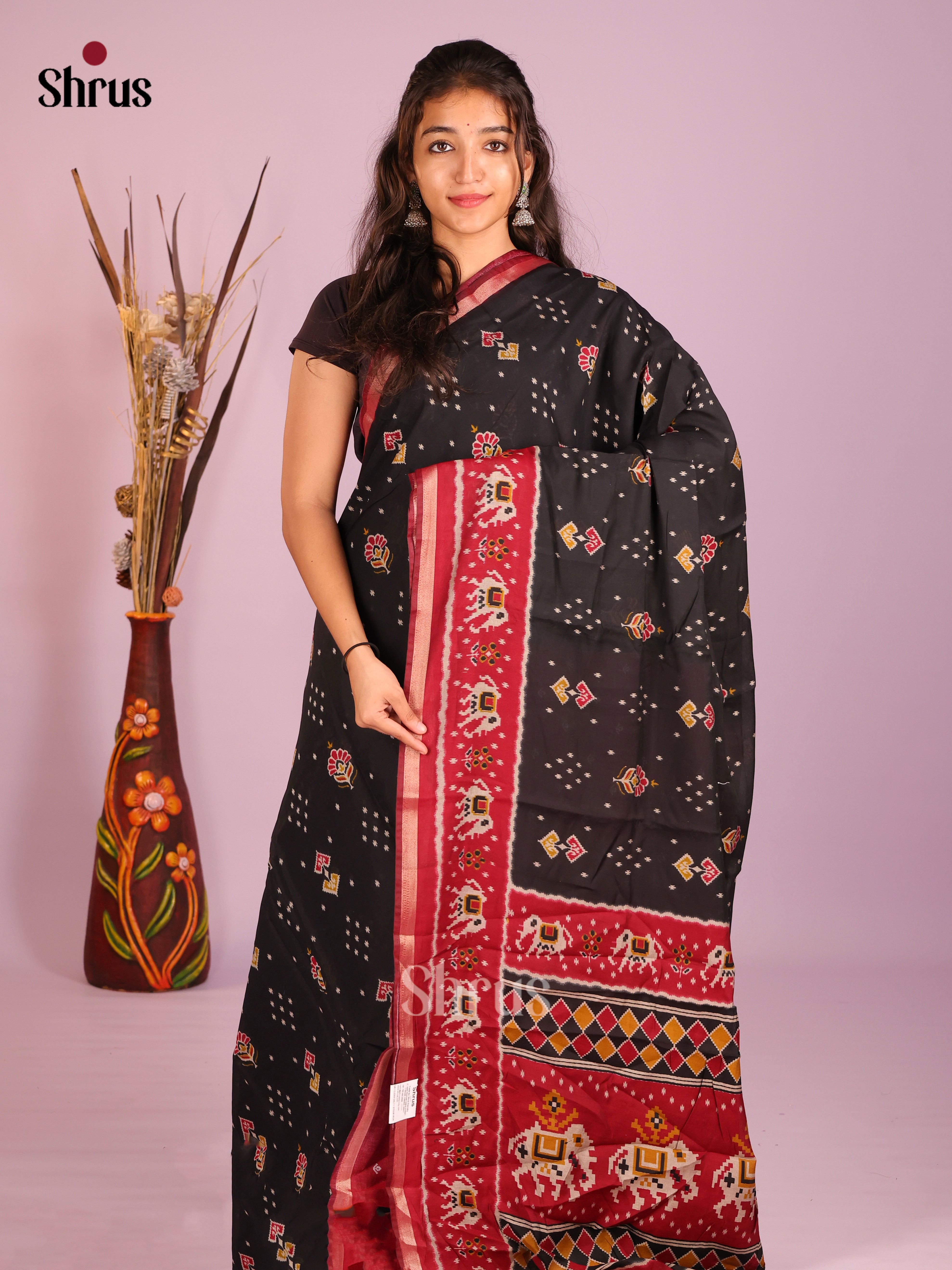 Black & Red - Art Modal Saree