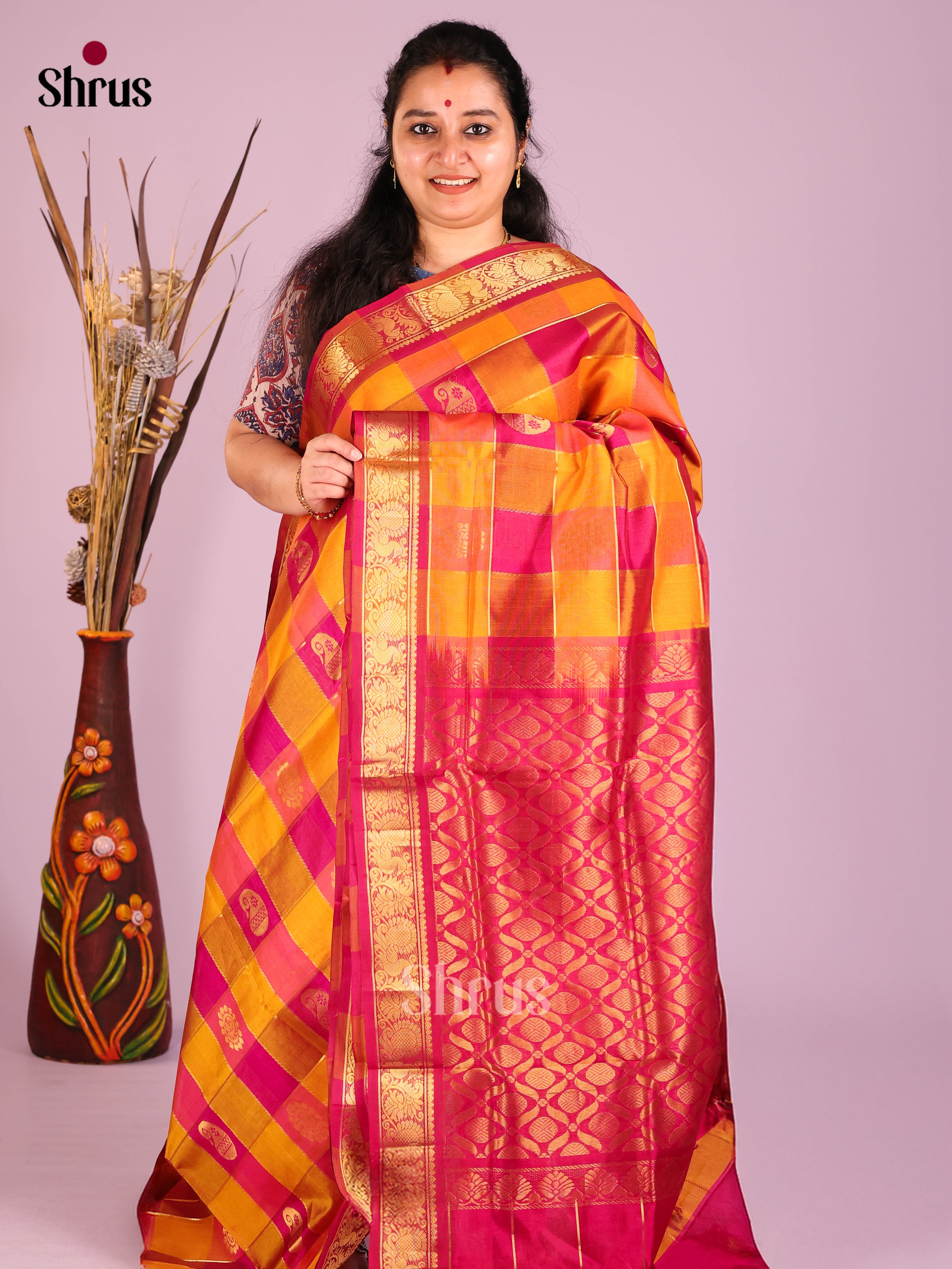 DIS10611 - NON KORVAI MEDIUM BORDER-Checks Saree - Shop on Shrus.com