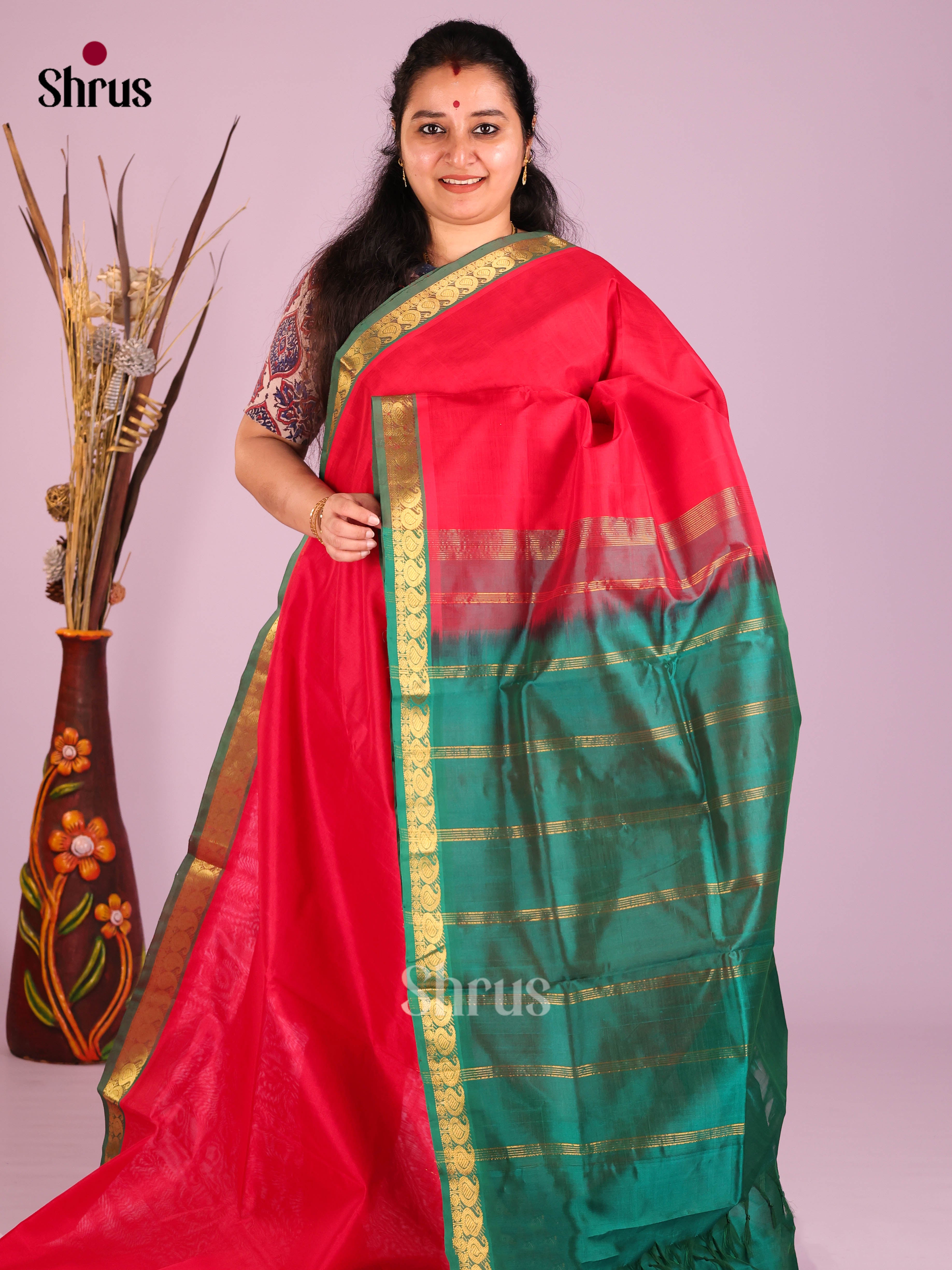 Pretty Red Silk Cotton Saree with Plain Body & Green Zari Border