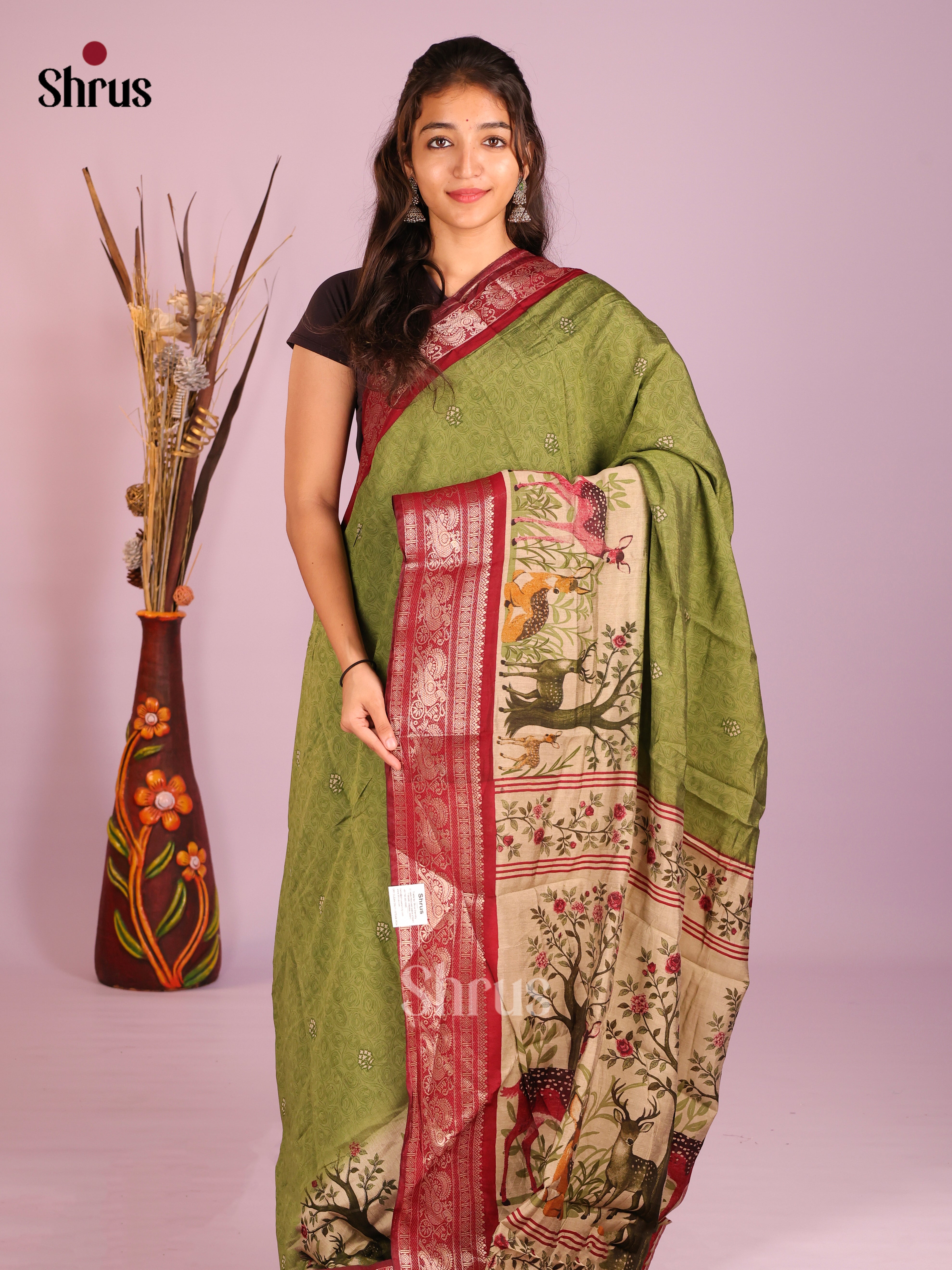 DIS11097 - Semi Modal Saree