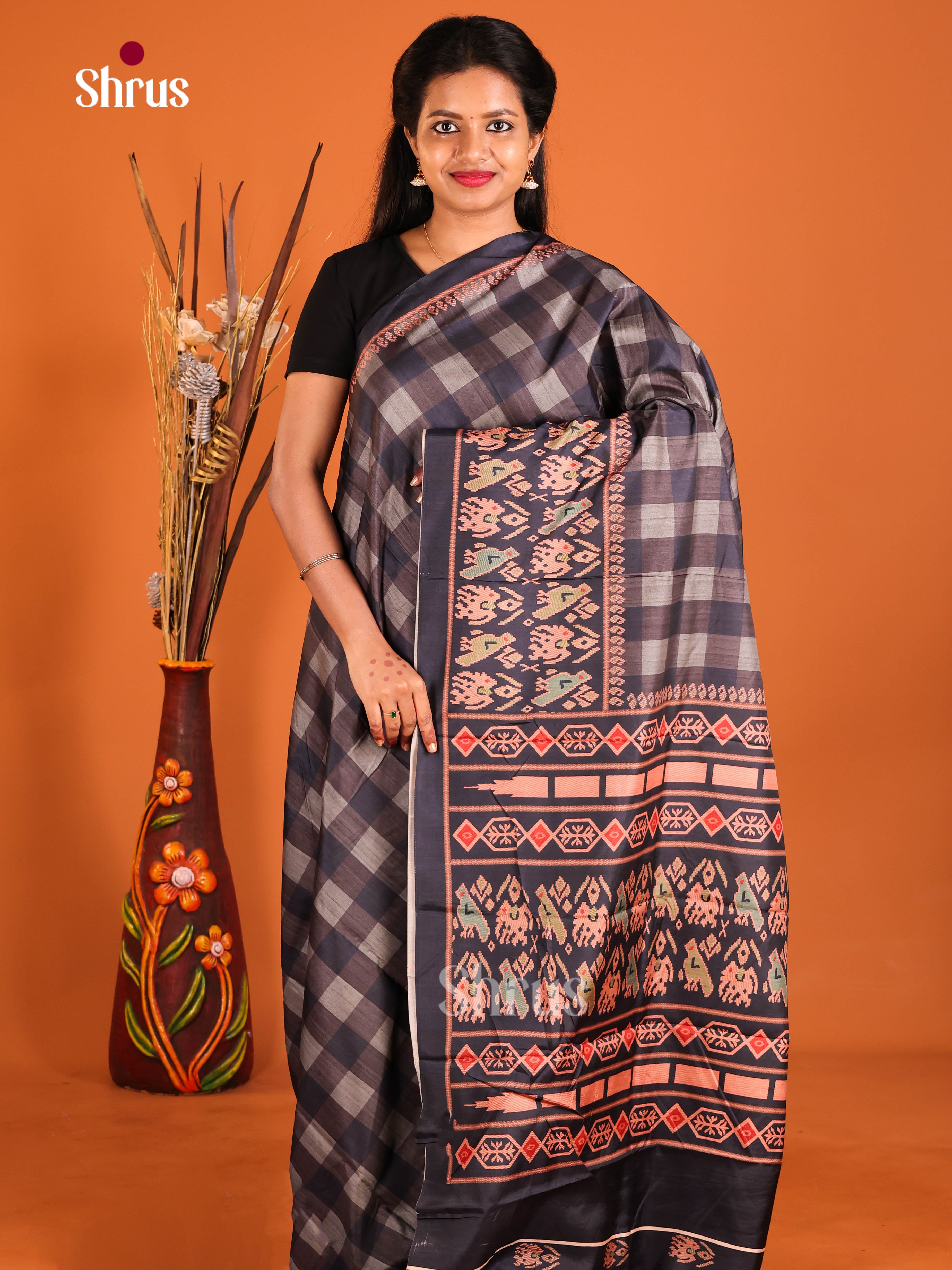 DIS11116 - Semi Crepe Saree - Shop on Shrus.com