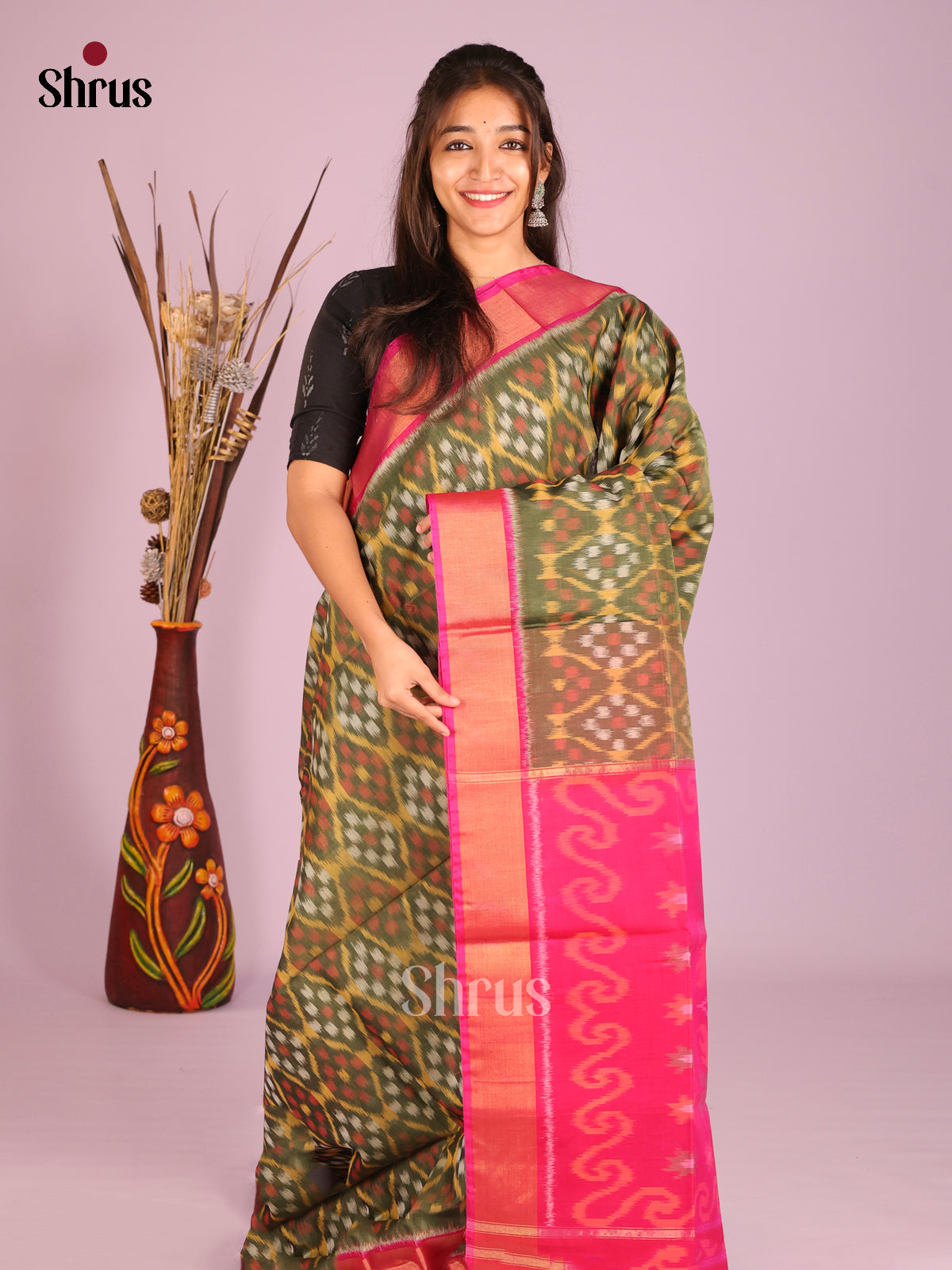 Exquisite Olive Green Pochampally Saree In Silk Cotton With Pink Zari Border