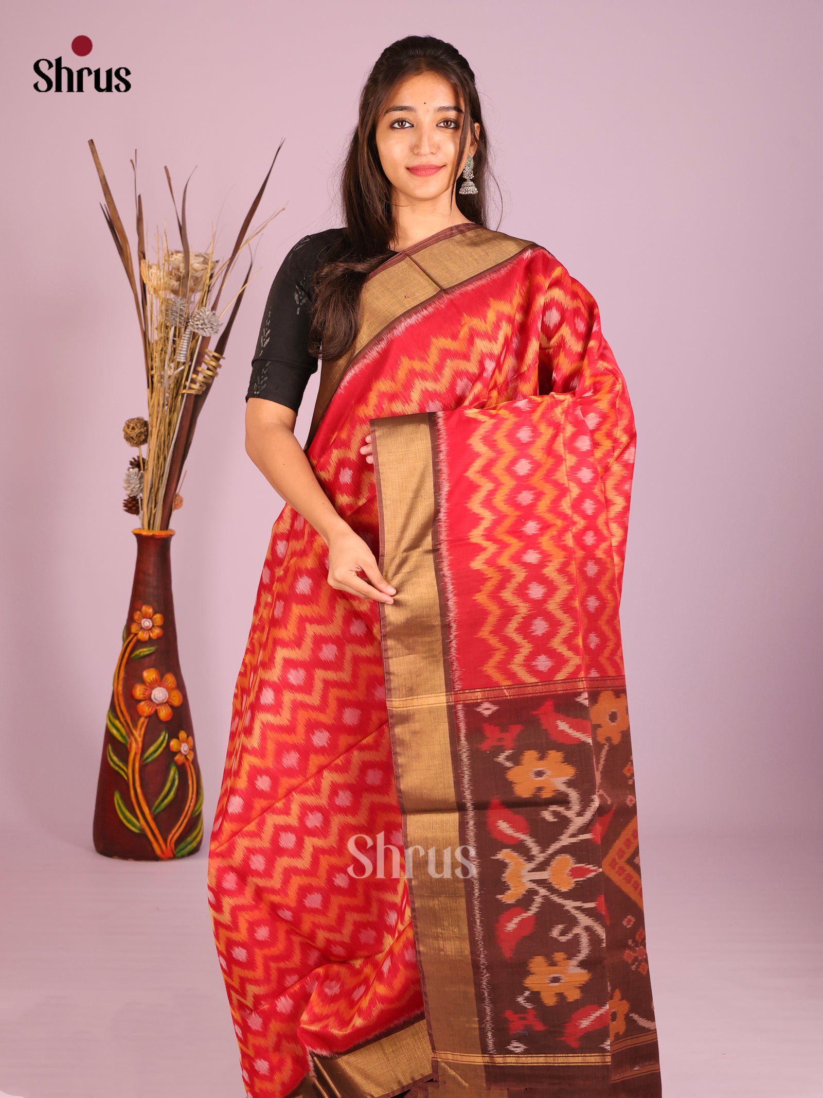 Vibrant Red Pochampally Silk Cotton Saree with Wave Pattern & Brown Zari Border