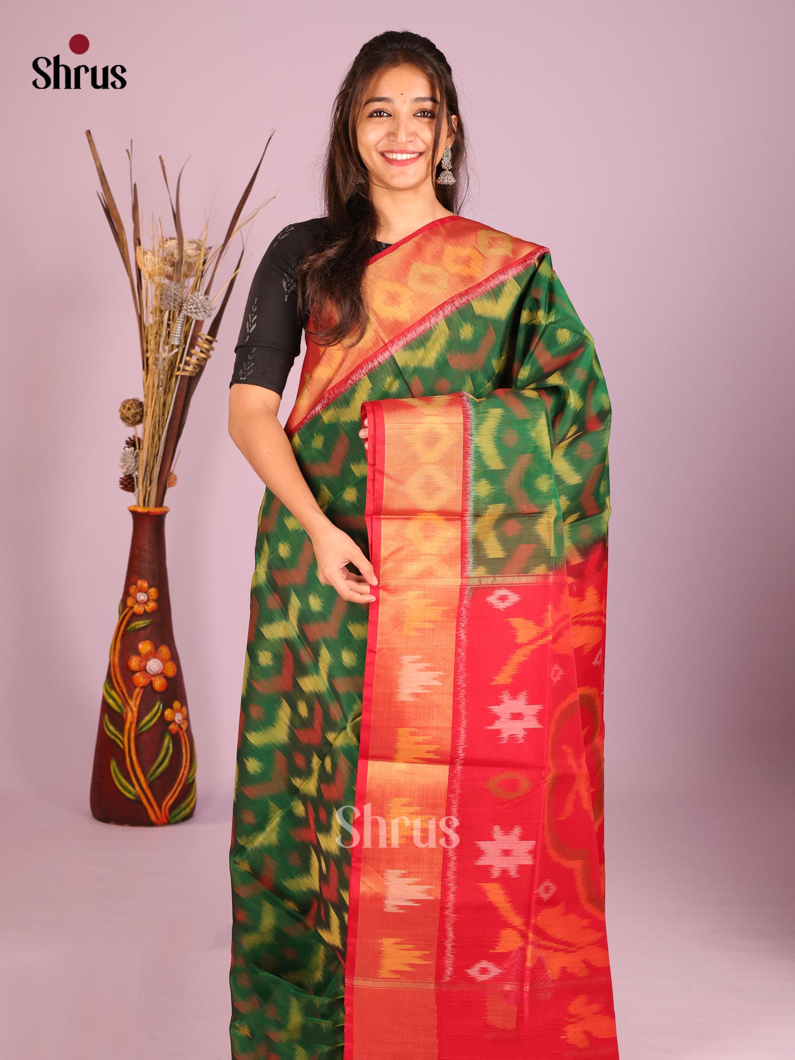 Striking Green Silk Cotton Saree With Pochampally Pattern & Red Ikkat Pallu