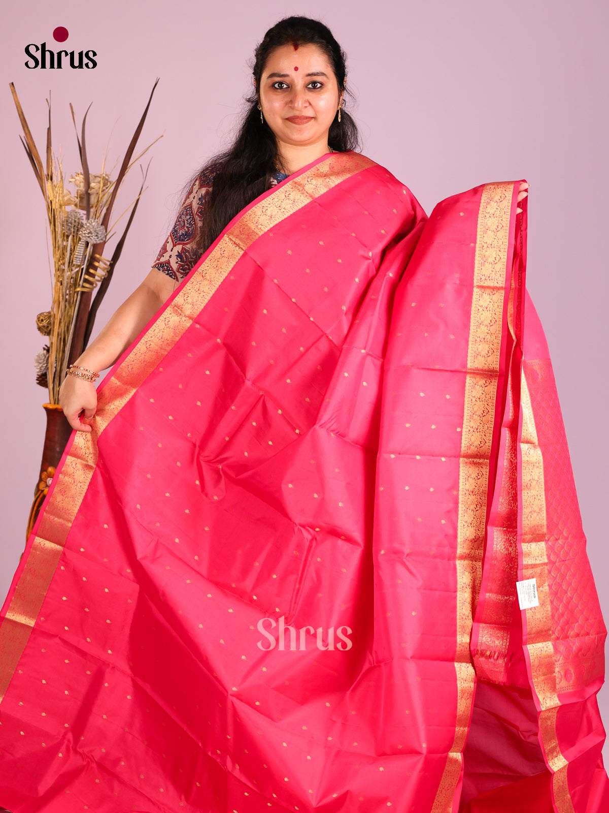 Traditional Pink Kanjivaram Saree with Golden Buttas & floral vines zari border 1