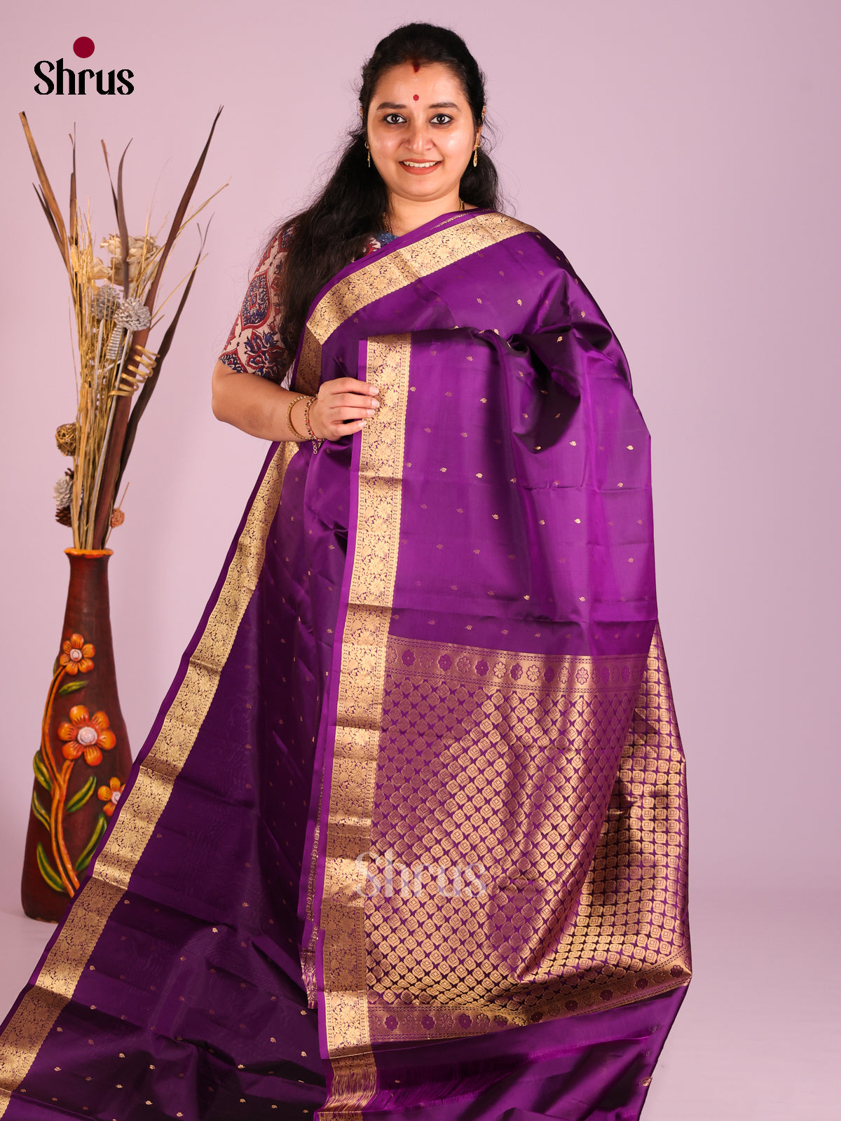 Violet Single Tone Kanchipuram Butta design Saree with small floral vines zari border