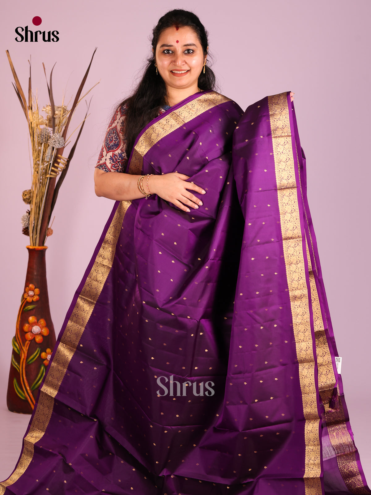 Violet Single Tone Kanchipuram Butta design Saree with small floral vines zari border