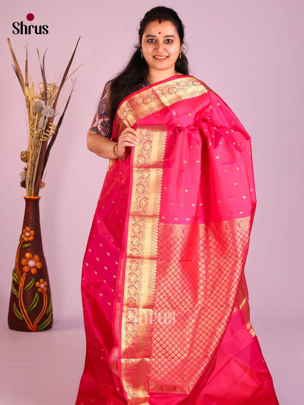 Exquisite Pink Kanjivaram Saree with Small Buttas & zari brocade pallu