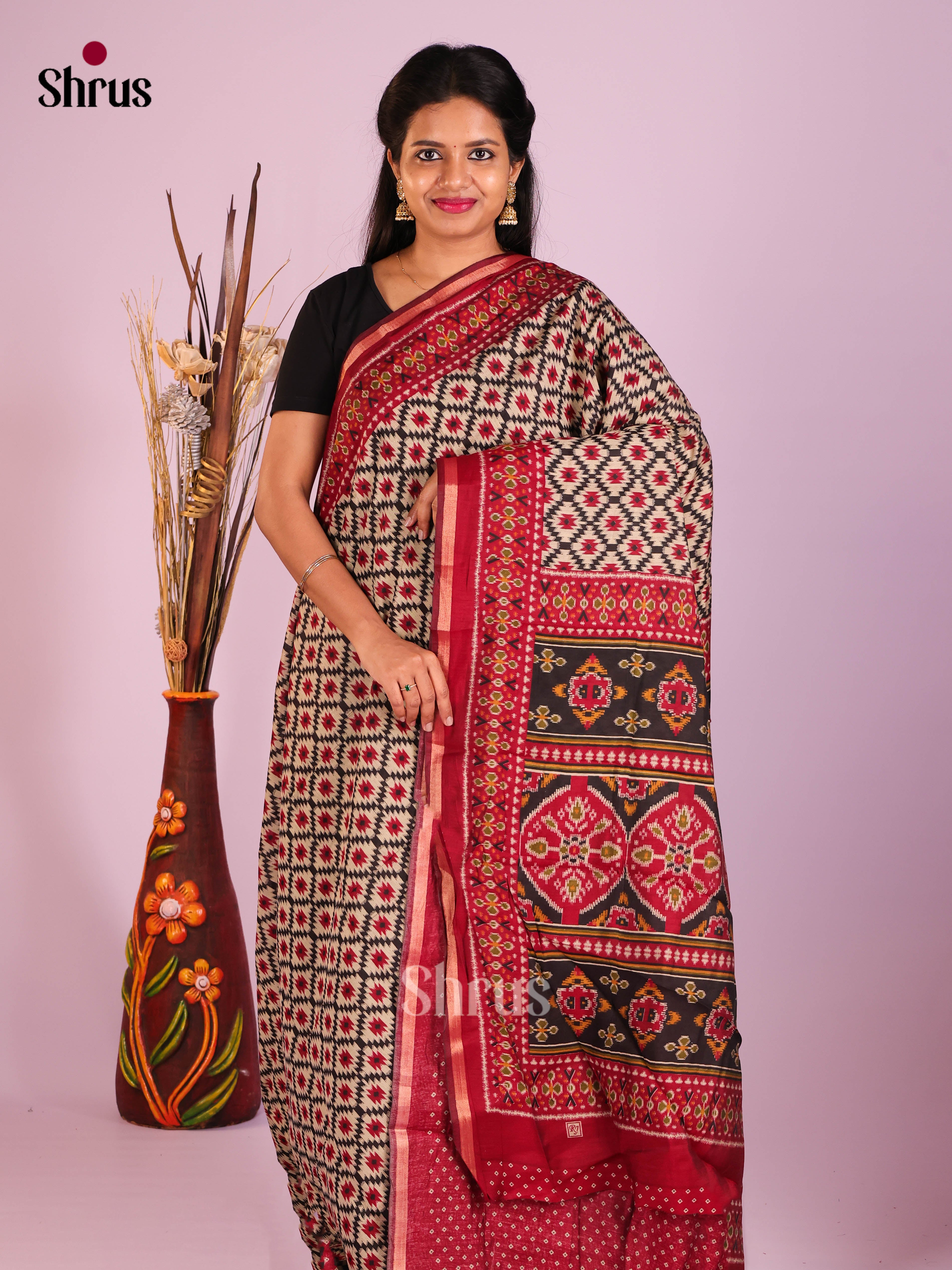 Cream & Red - Art Modal Saree