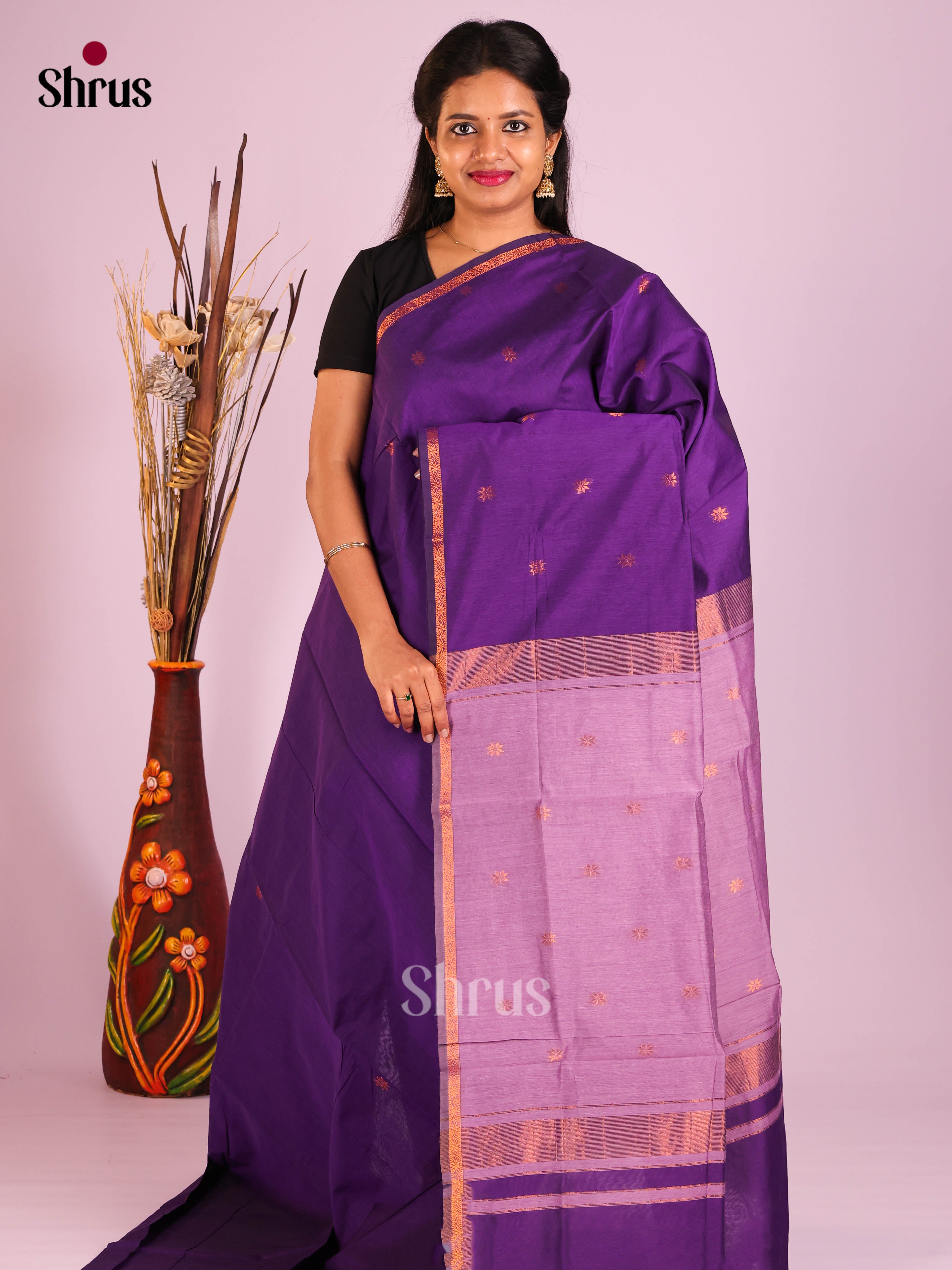 DIS12070 - Semi Maheshwari Saree - Shop on Shrus.com