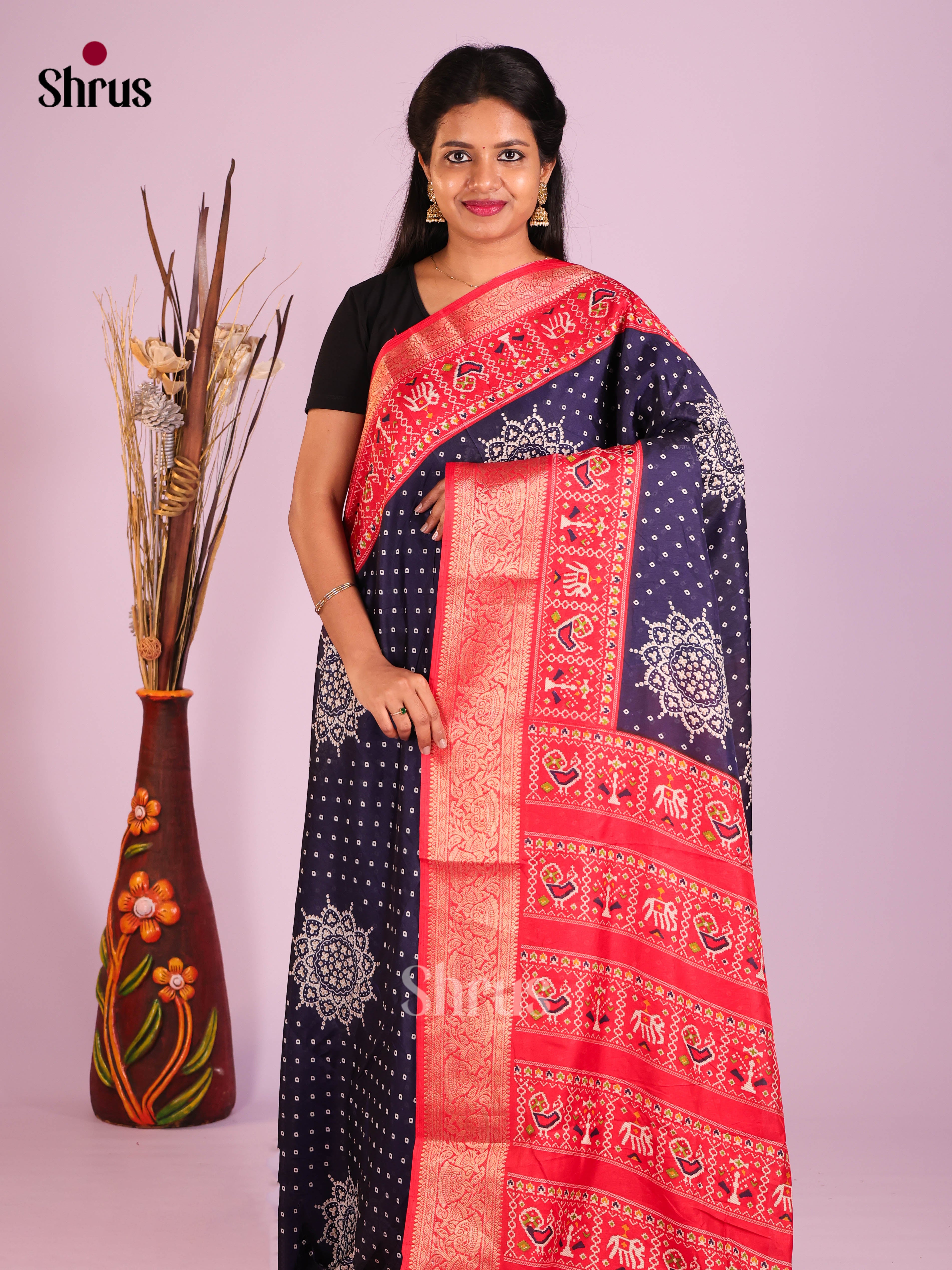 DIS12165 - Bandhini Saree