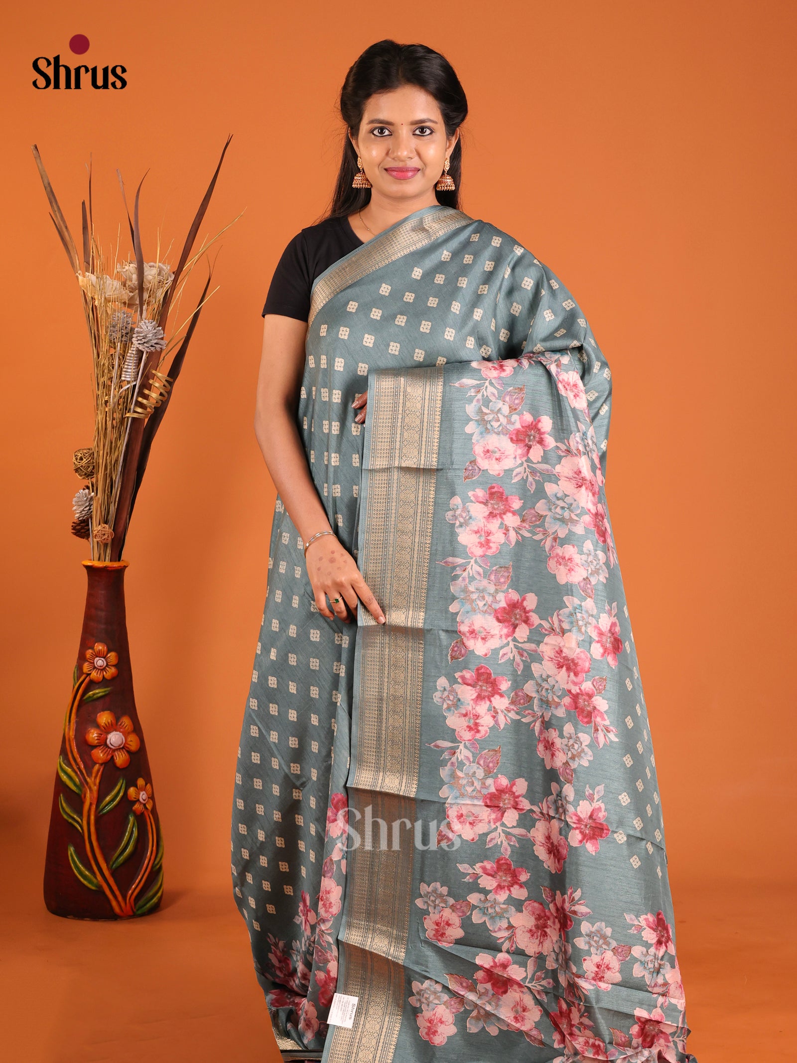 Grey- Semi Crepe Saree - Shop on Shrus.com