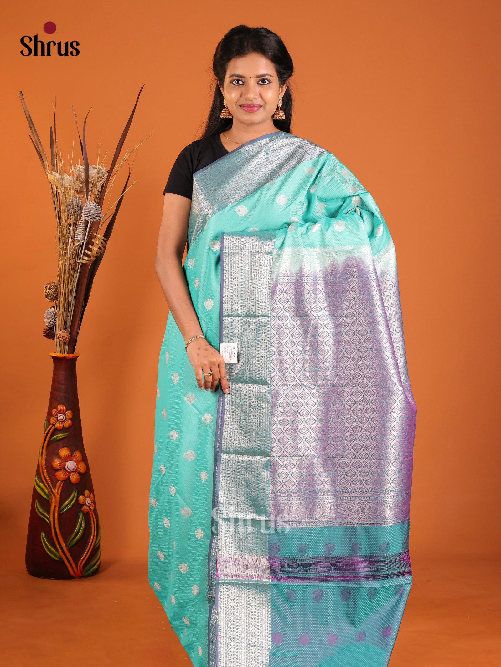 DIS13979 - Semi Kanchipuram Saree