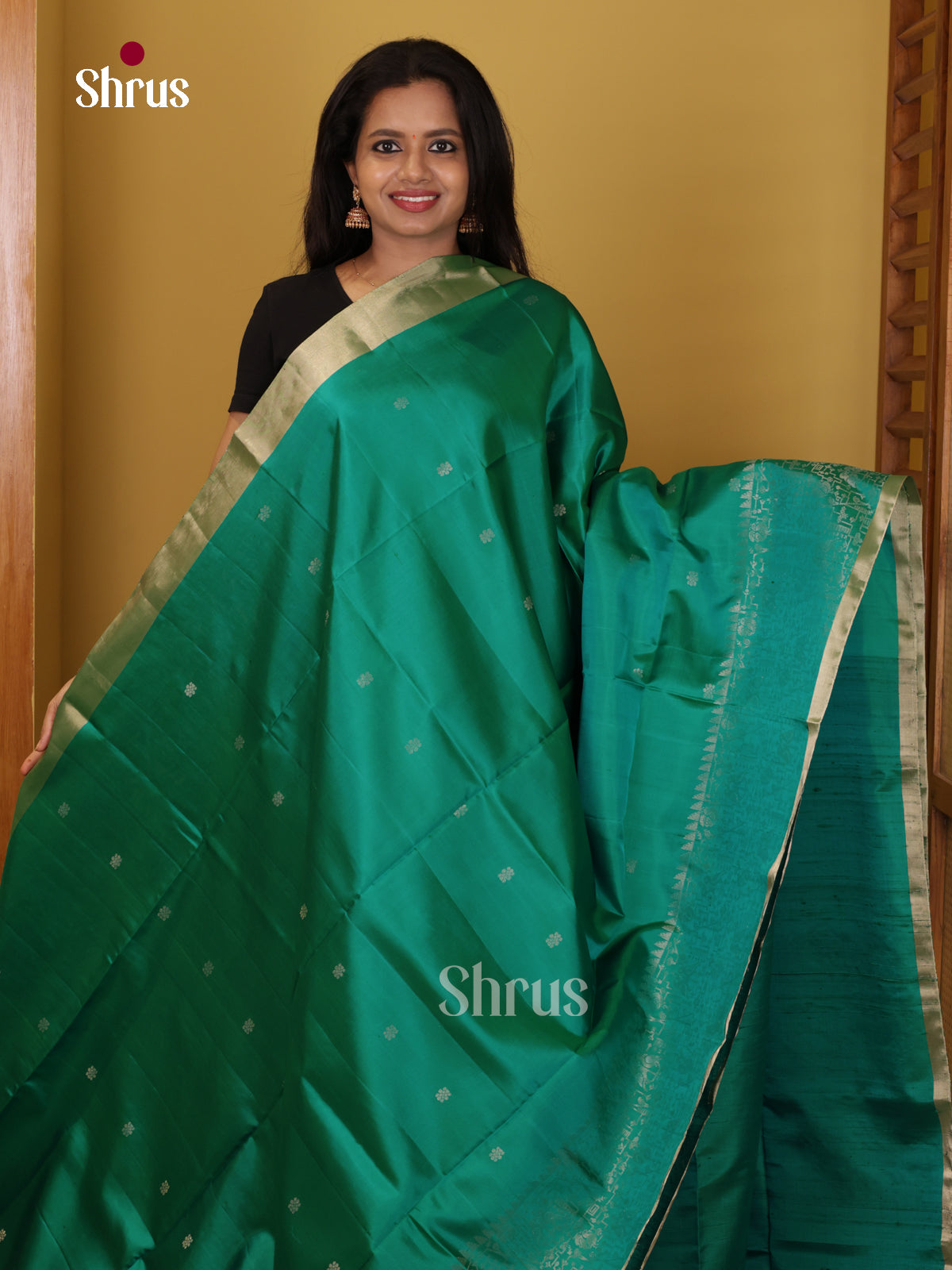 DIS16034 - Soft Silk (HR) Saree - Shop on Shrus.com
