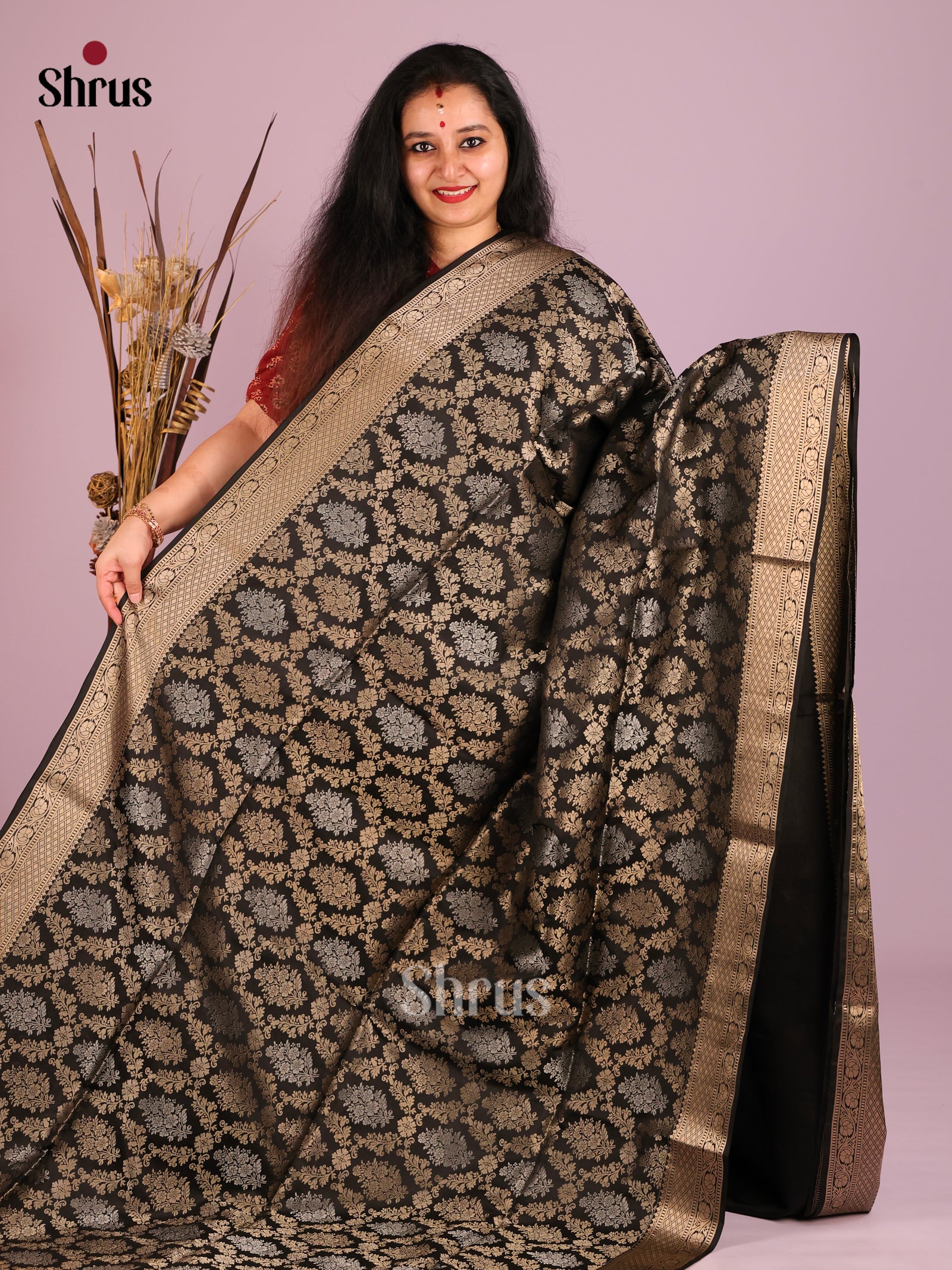 Stunning Black Soft Silk Saree with gold & silver zari Woven floral brocade 1