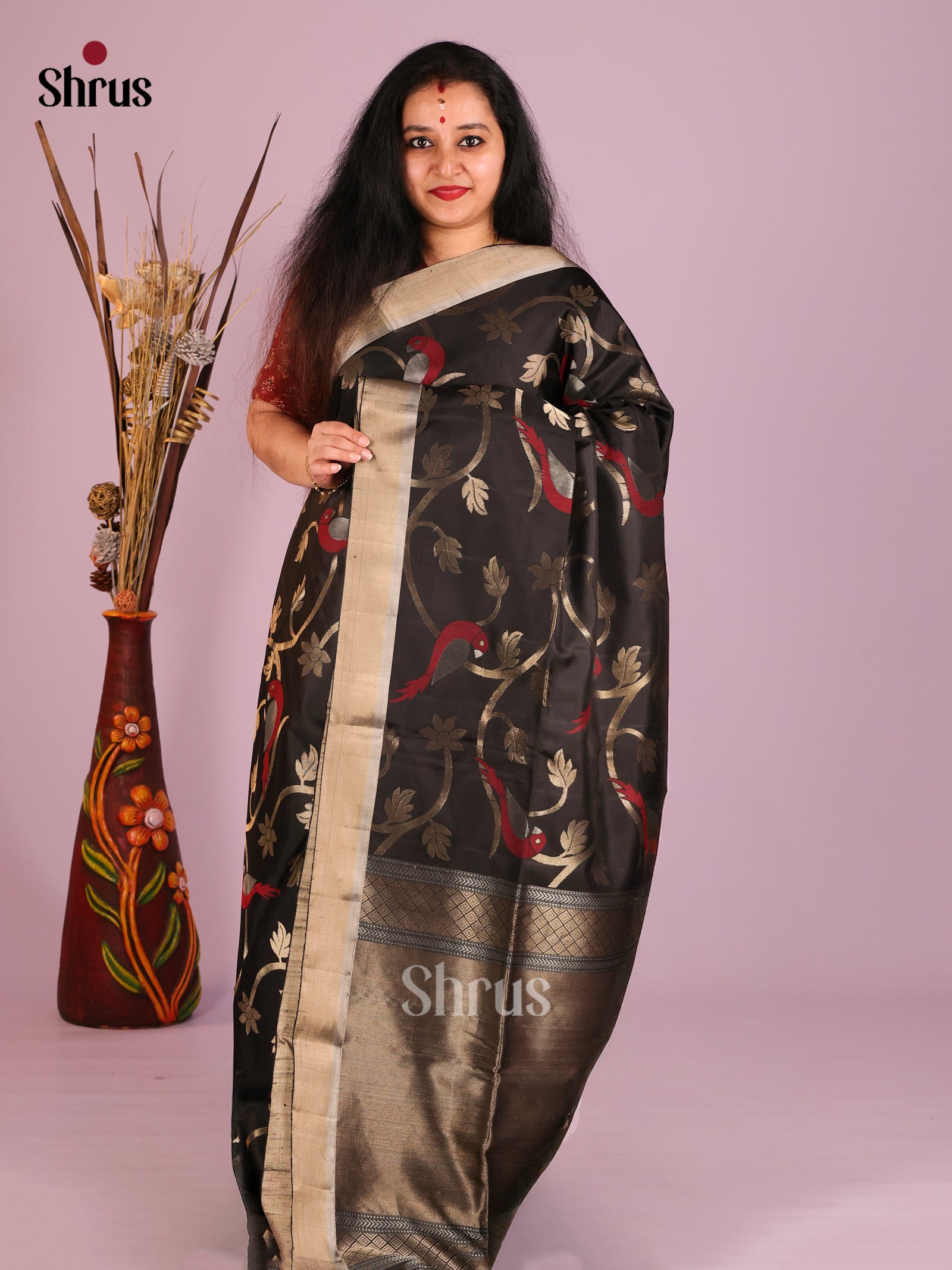 Stunning Black Soft Silk Saree with Flowers & birds motifs & Zari Border