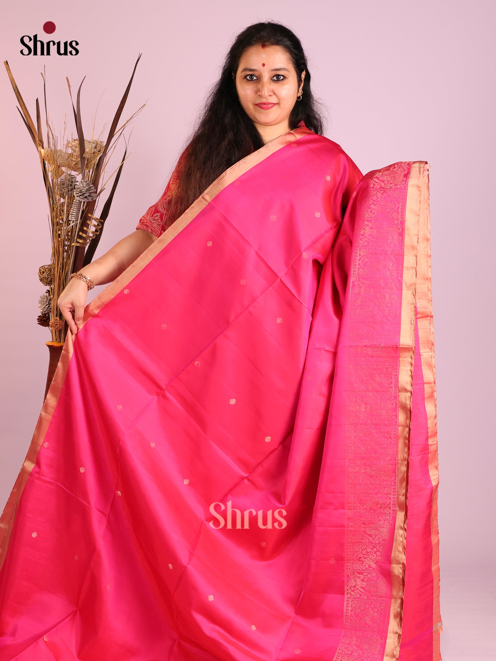 Beautiful Pink Soft Silk Saree with Gold Buttas & zari doll motifs border 1