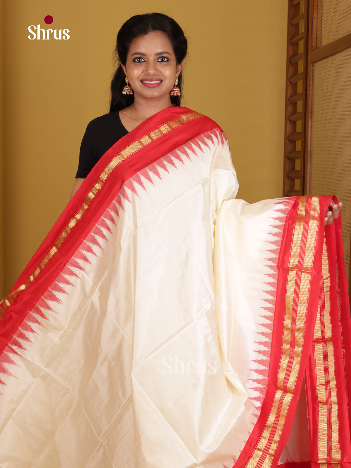 DIS16165 - Ikkat Silk Saree - Shop on Shrus.com