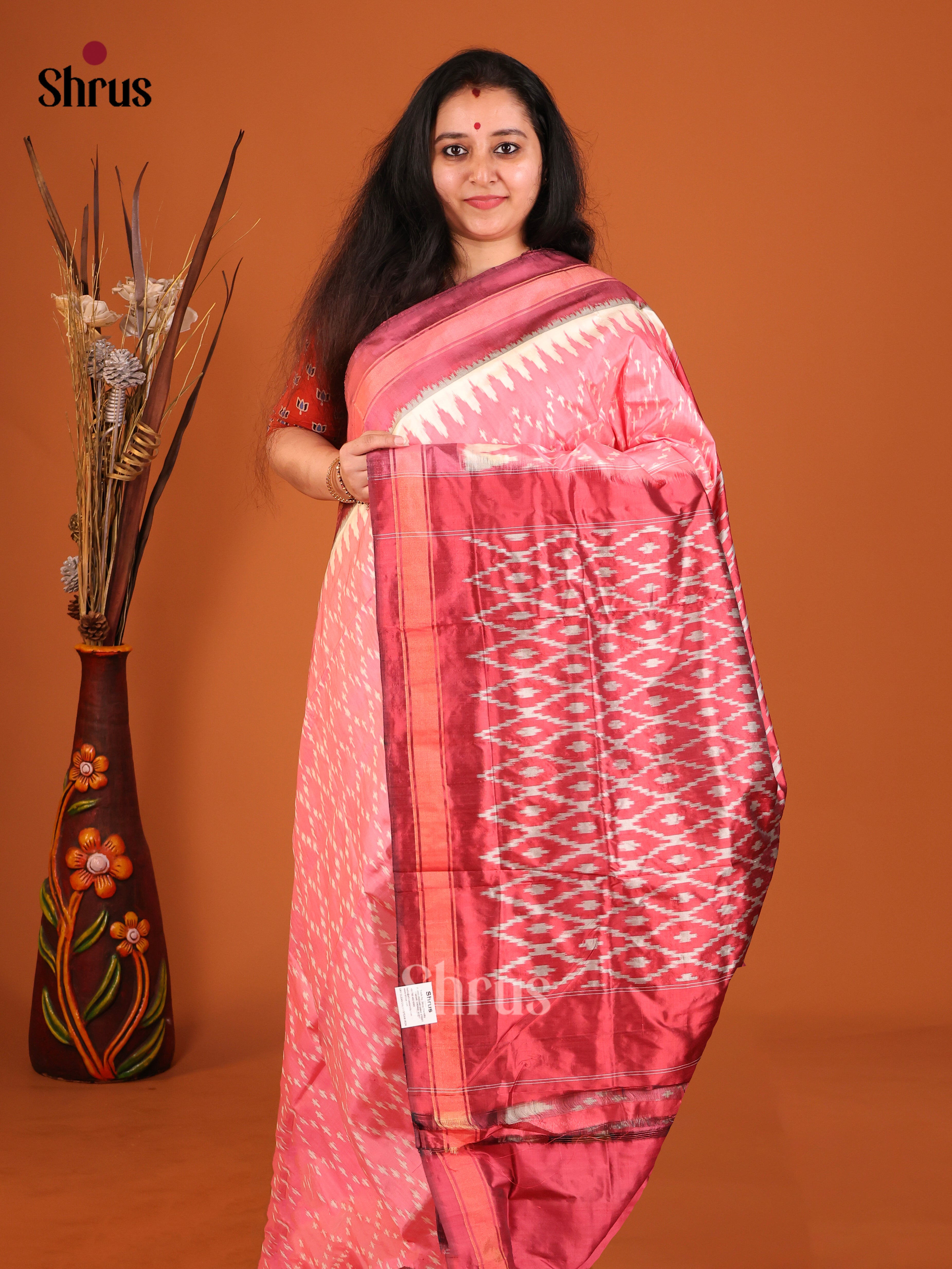 DIS16189 - Ikkat Silk Saree
