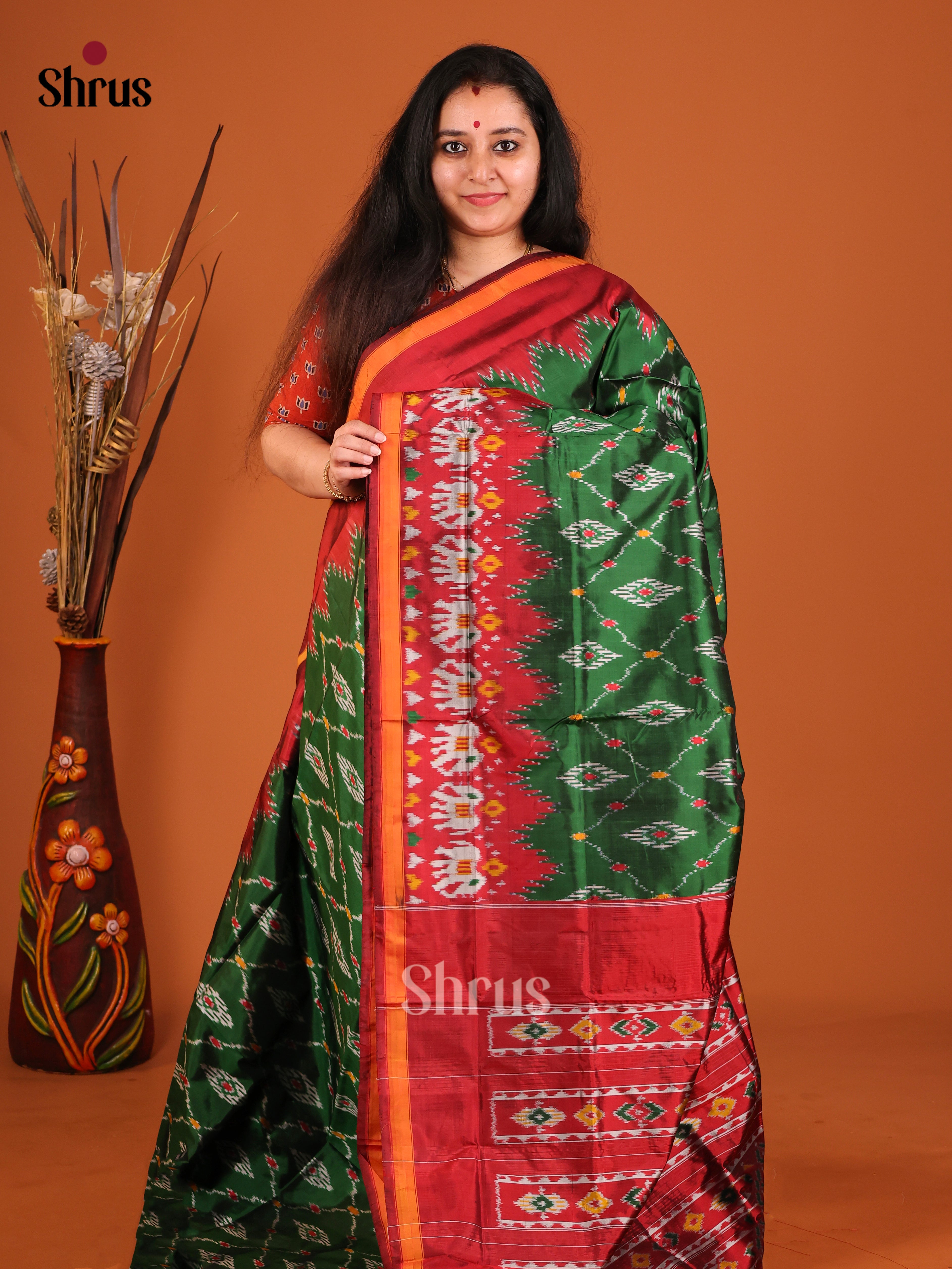 DIS16218 - Ikkat Silk Saree