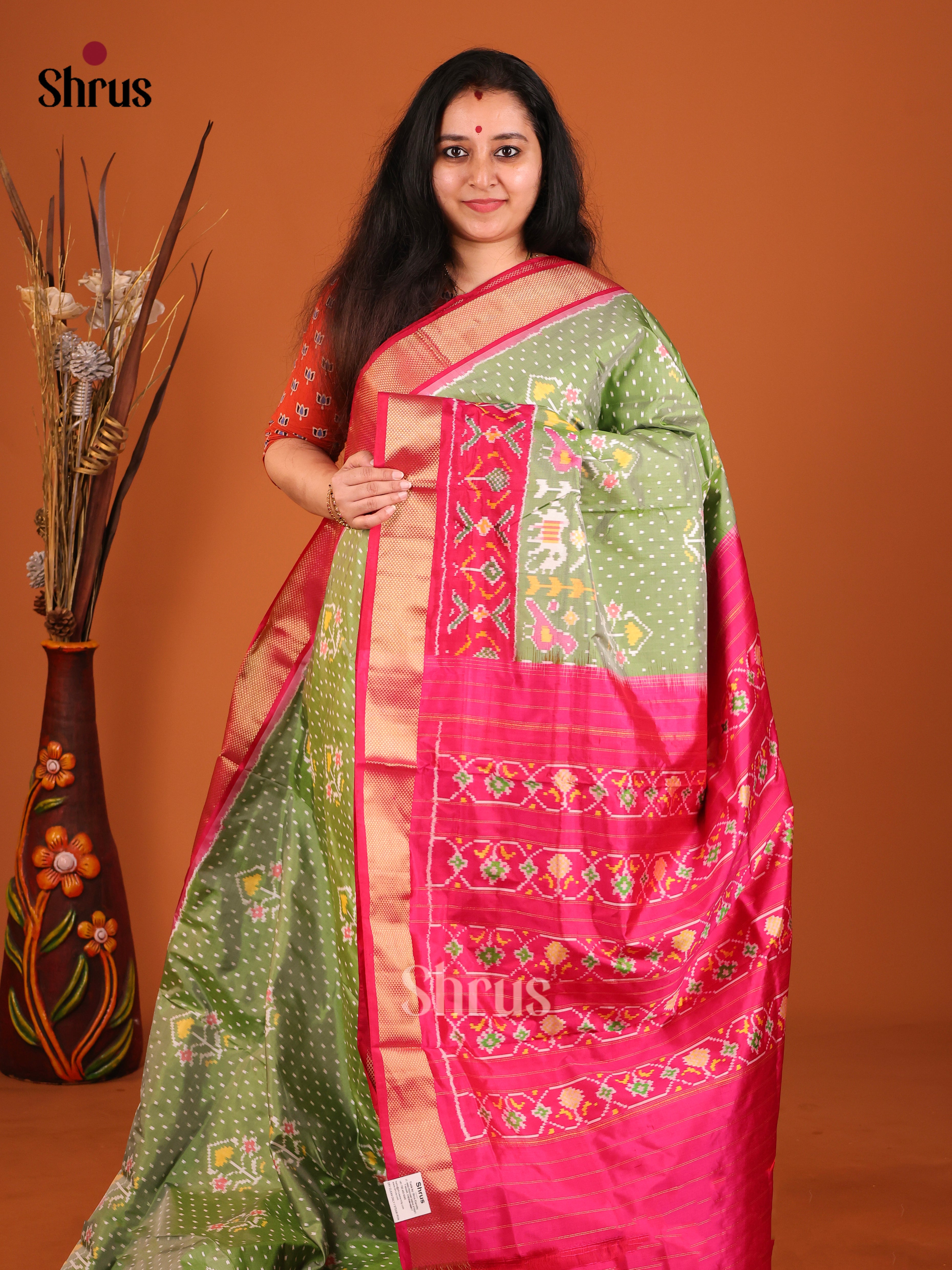 DIS16241 - Ikkat Silk Saree