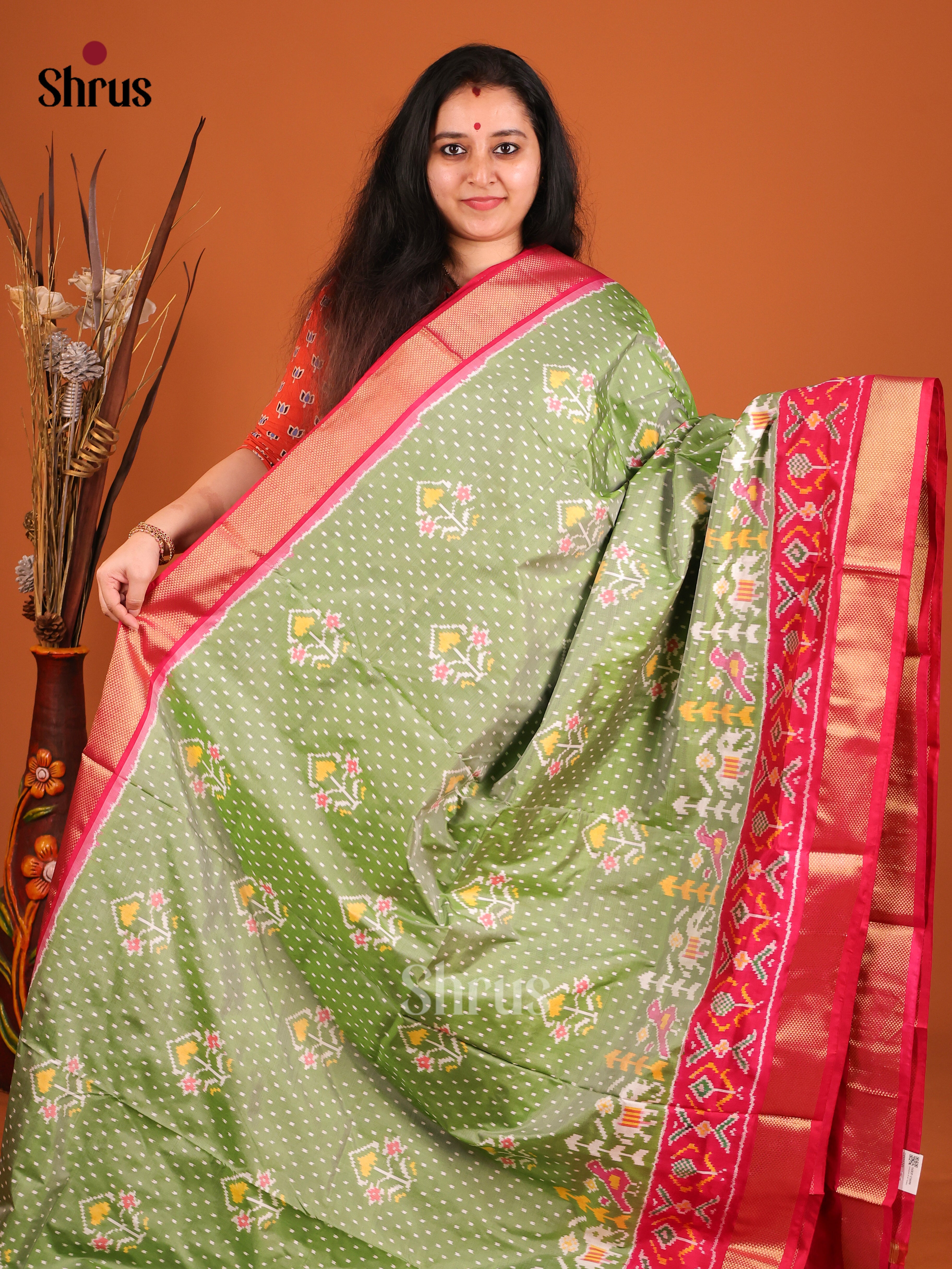 DIS16241 - Ikkat Silk Saree