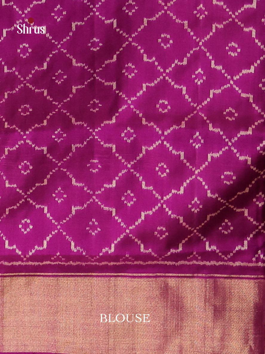 DIS16260 - Ikkat Silk Saree