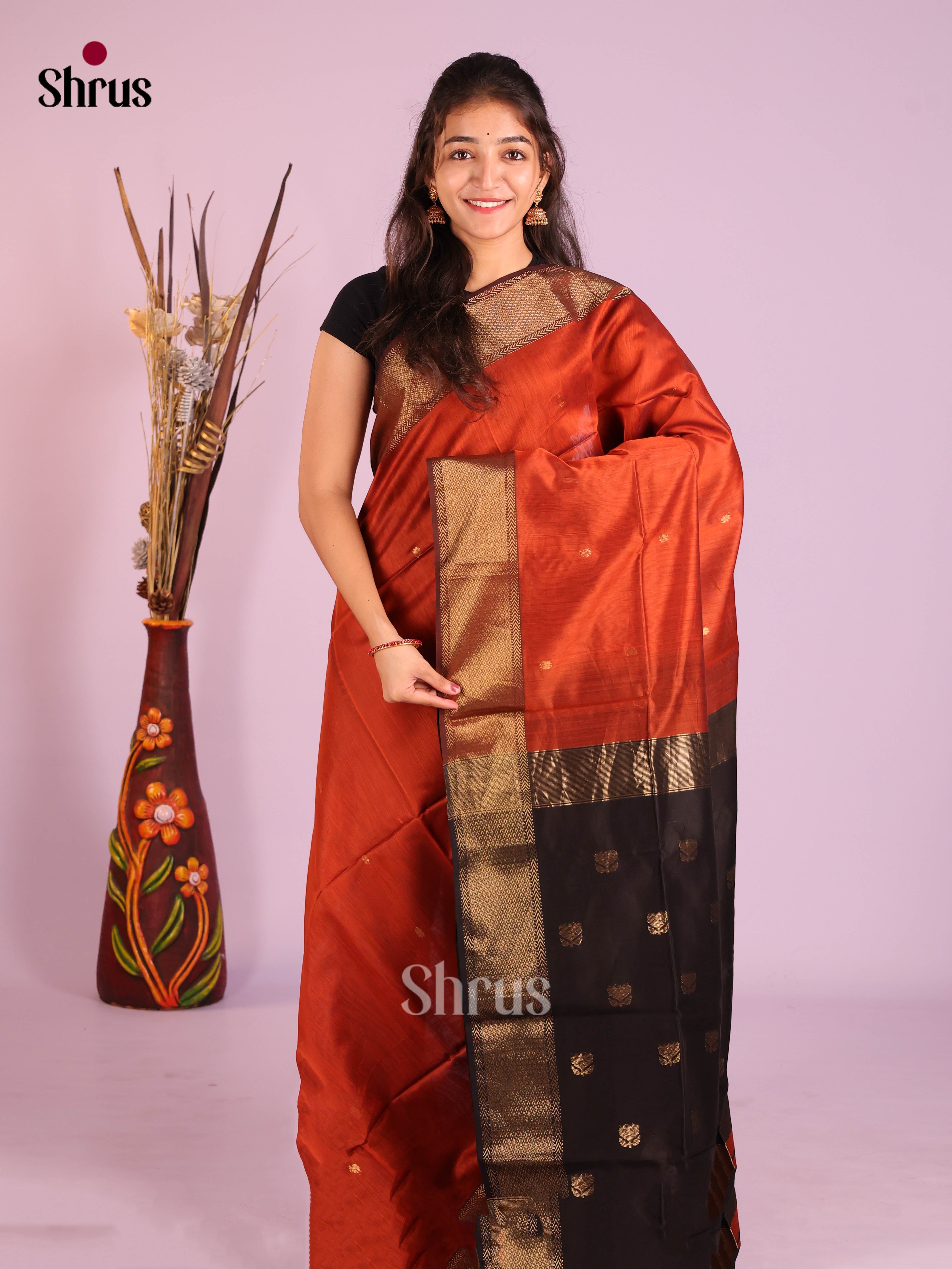 DIS16318 - Maheshwari silkcotton Saree - Shop on Shrus.com