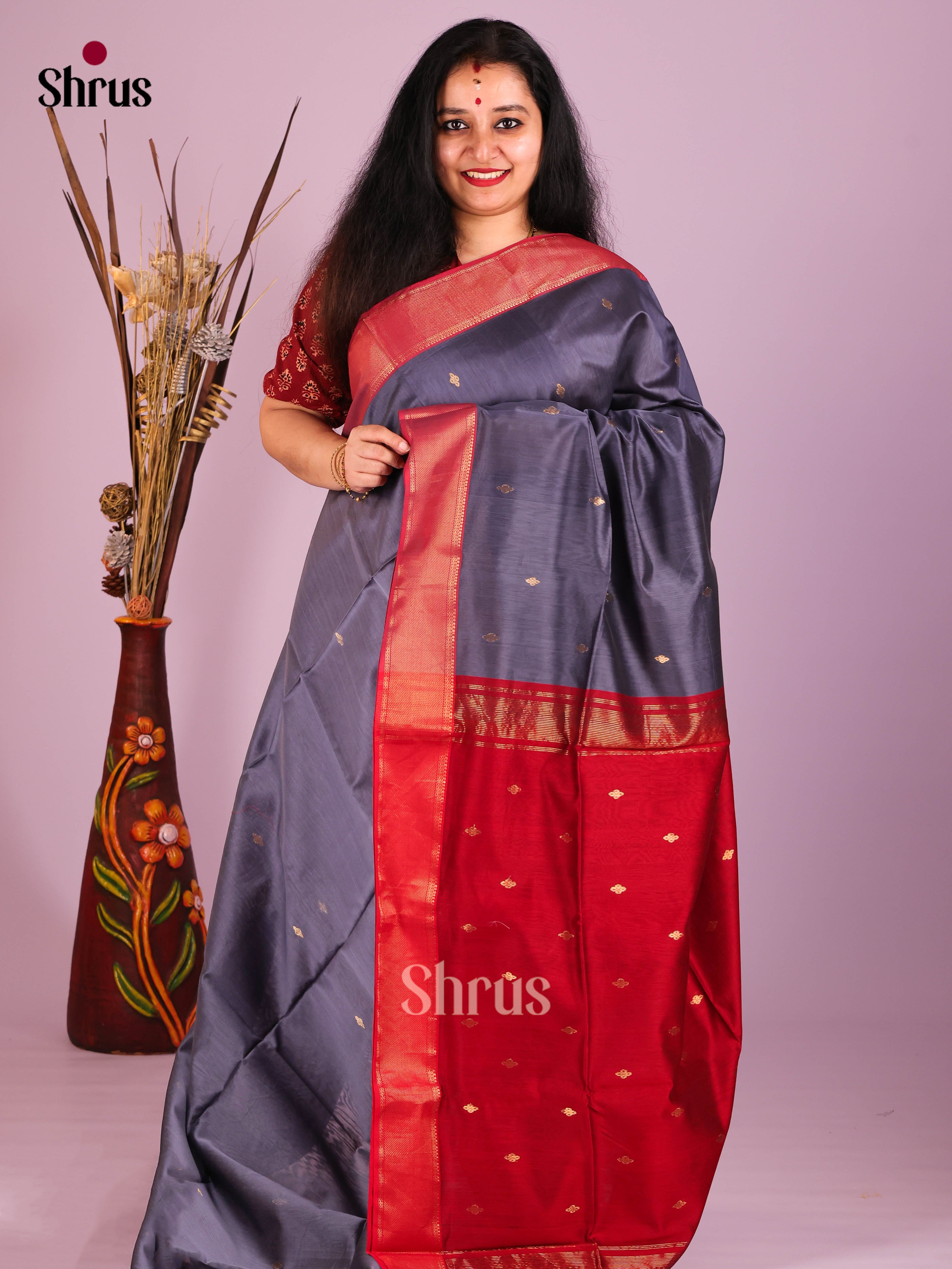 Grey & Red - Maheshwari silkcotton Saree - Shop on Shrus.com
