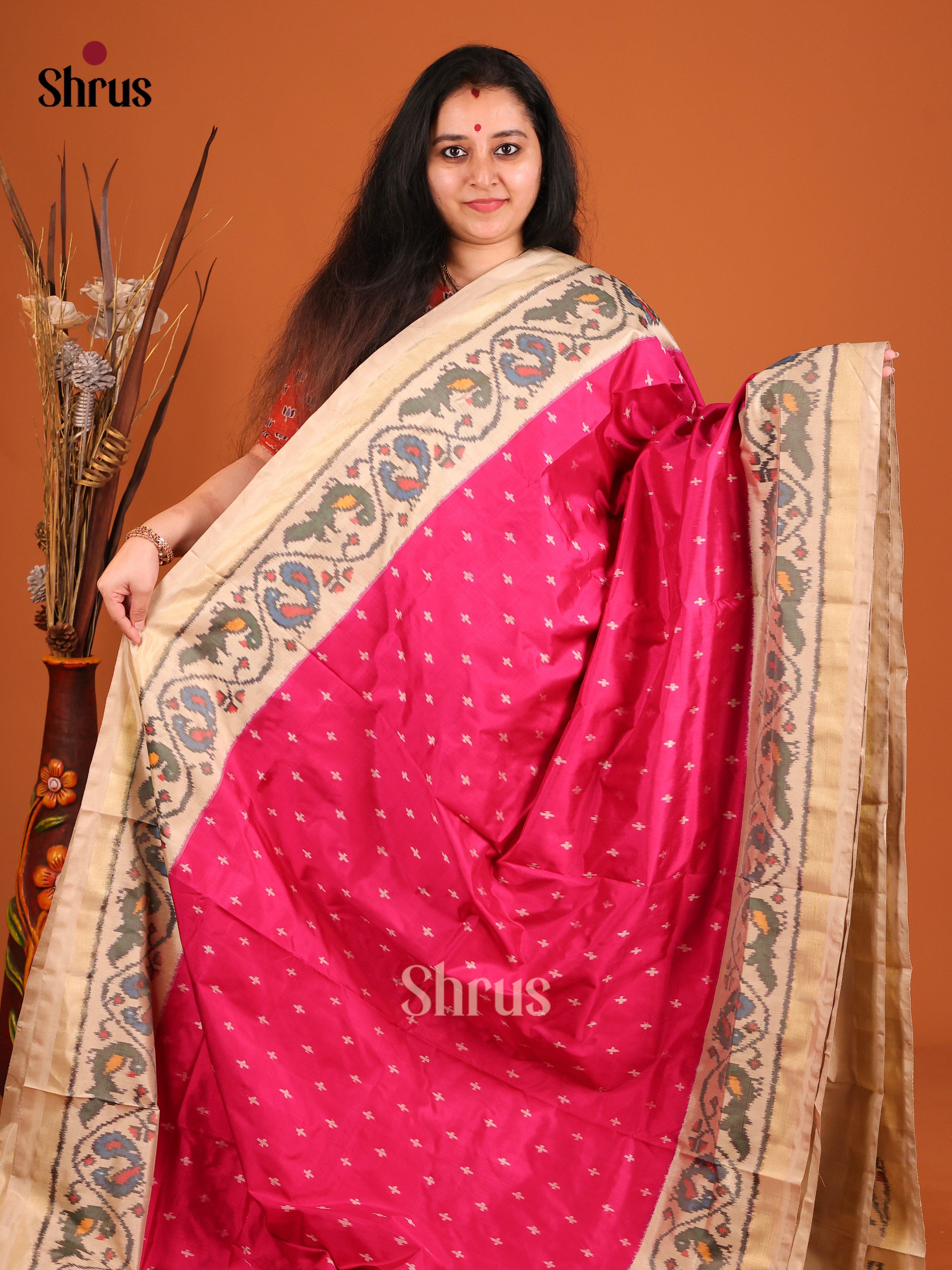 DIS16525 - Ikkat Silk Saree