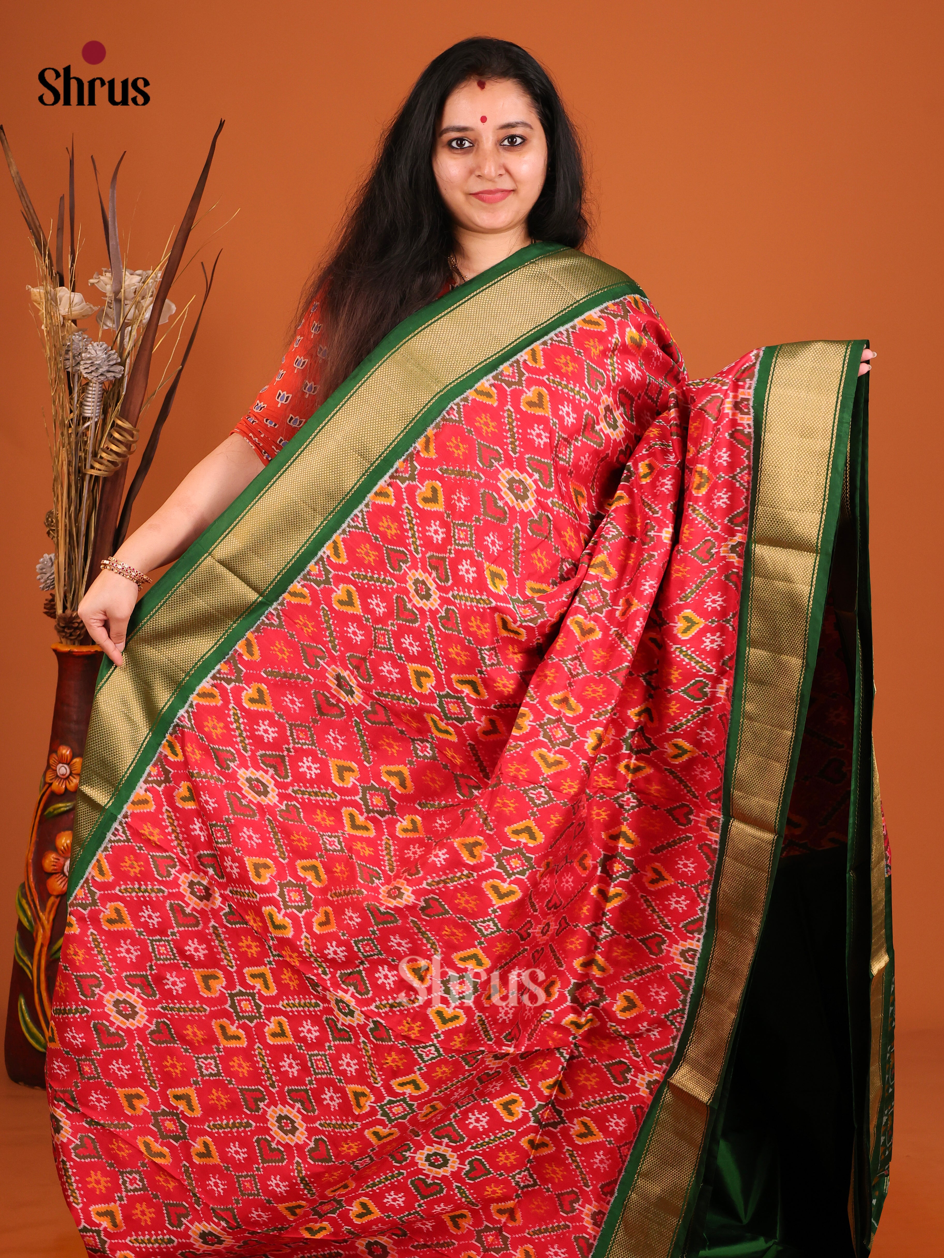 DIS16528 - Ikkat Silk Saree