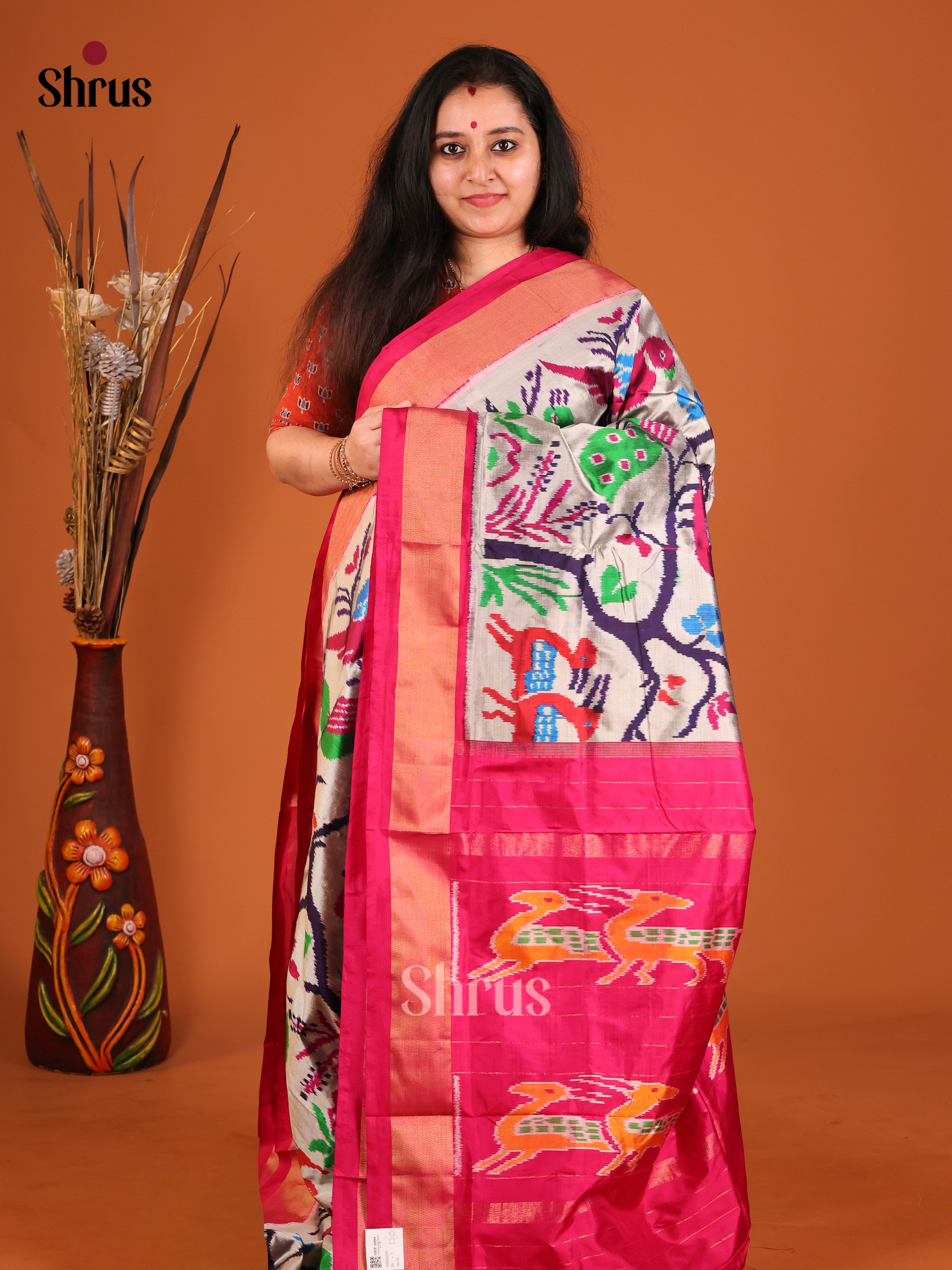 DIS16539 - Ikkat Silk Saree