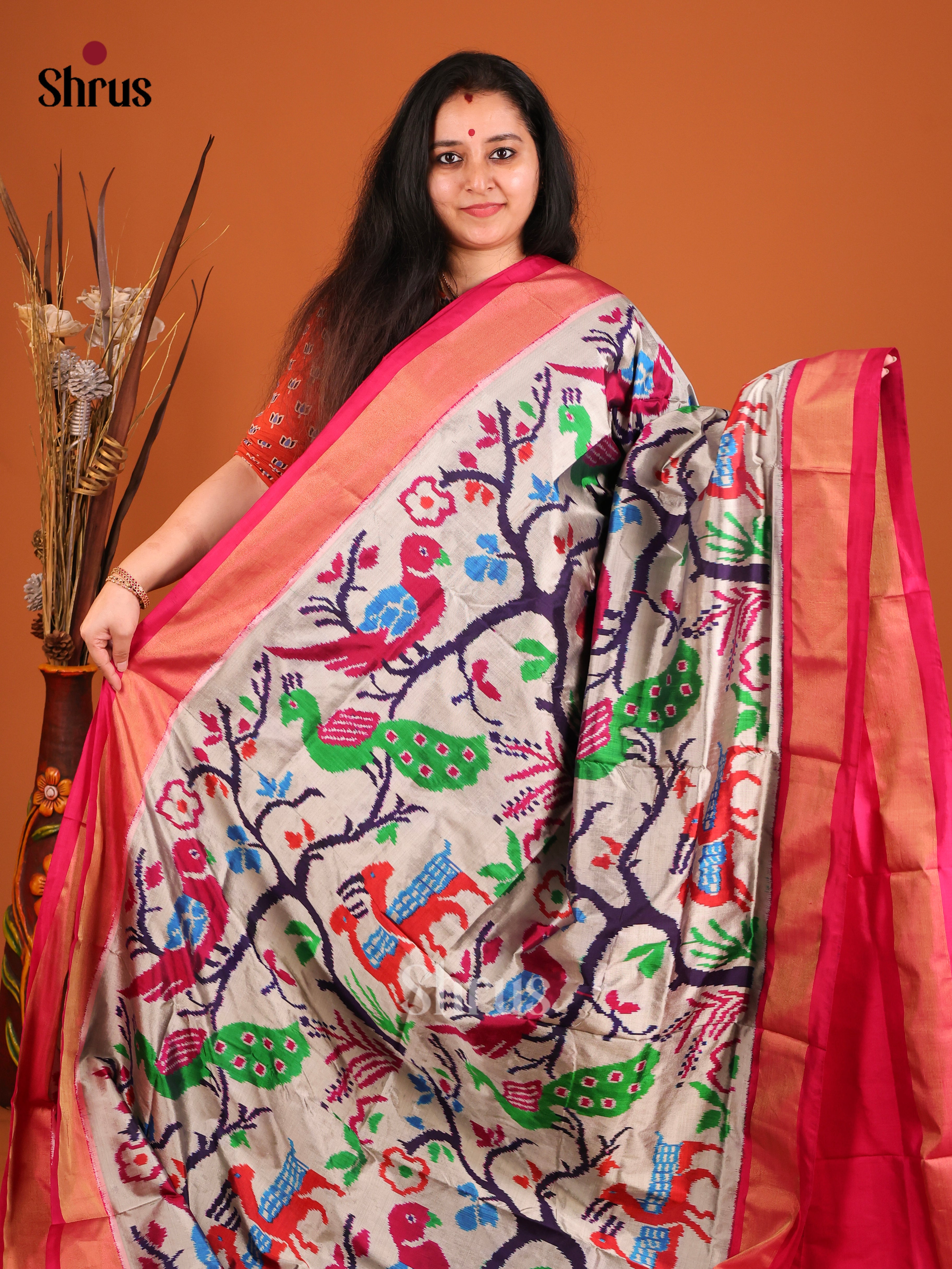 DIS16539 - Ikkat Silk Saree