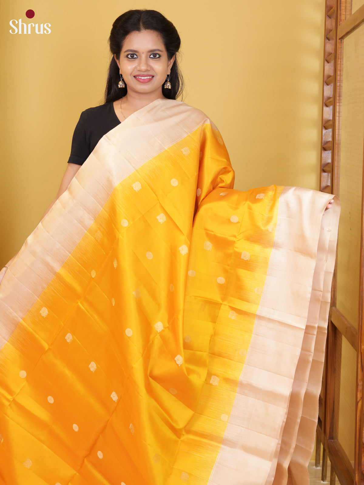 DIS16556 - Soft Silk (HR) Saree - Shop on Shrus.com