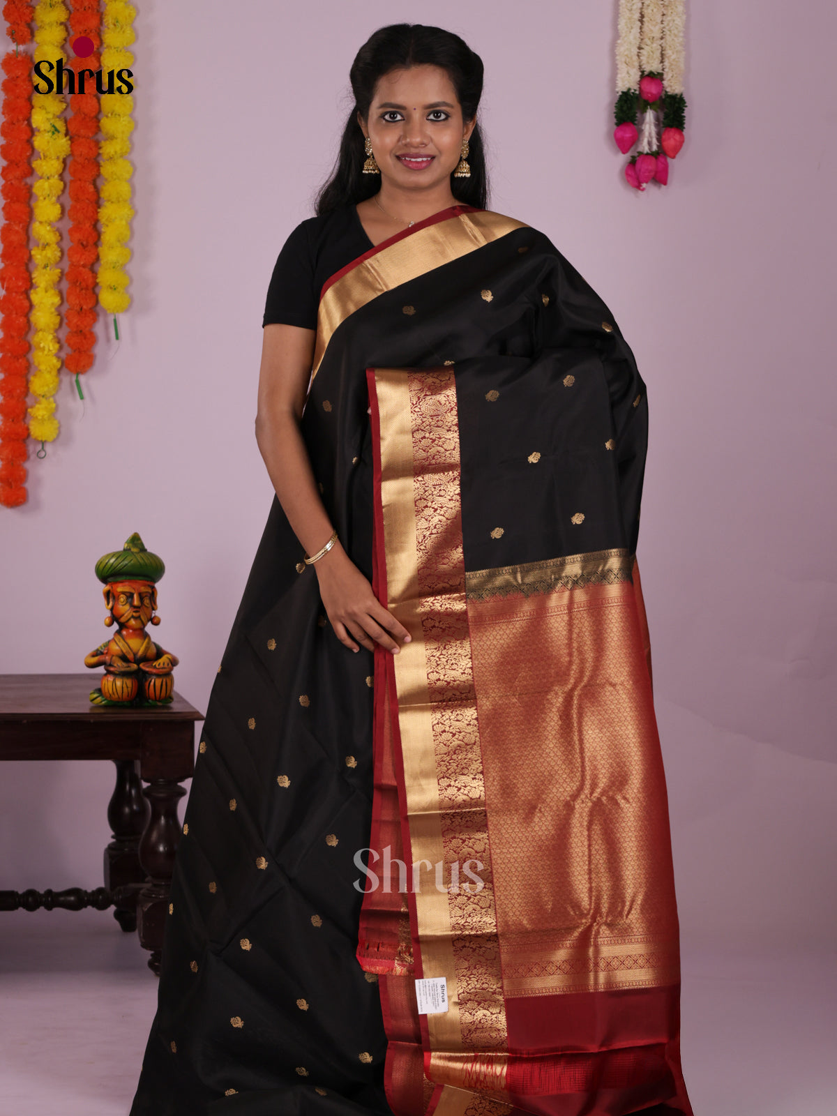DIS16572 - Kanchipuram-halfpure Saree - Shop on Shrus.com