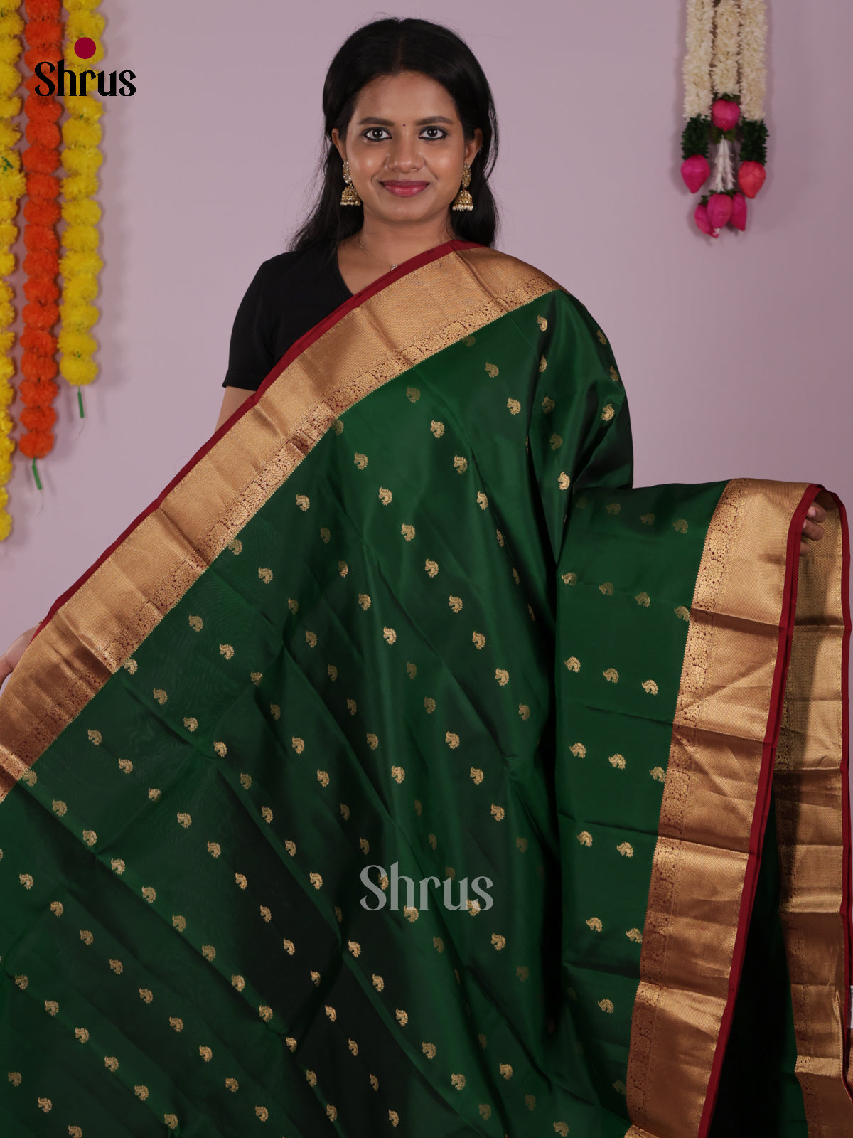 DIS16578 - Kanchipuram-halfpure Saree - Shop on Shrus.com