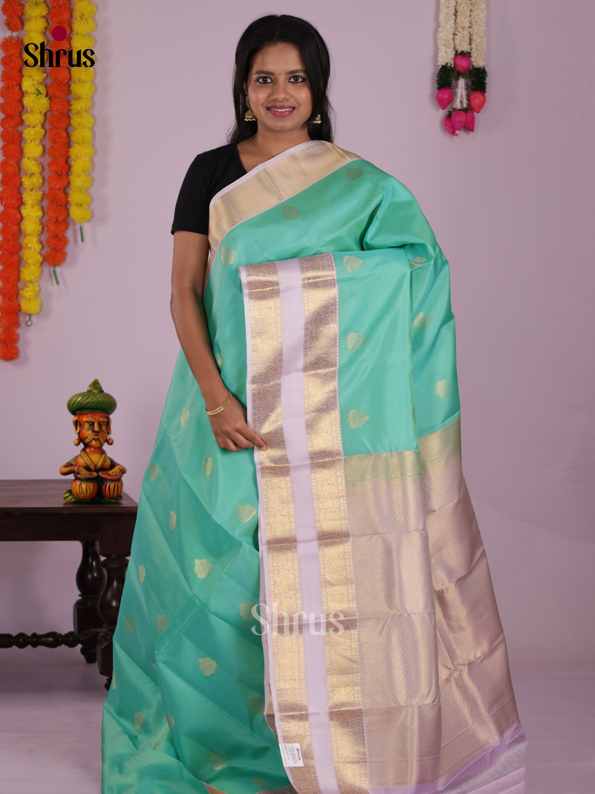 DIS16608 - Kanchipuram-halfpure Saree - Shop on Shrus.com