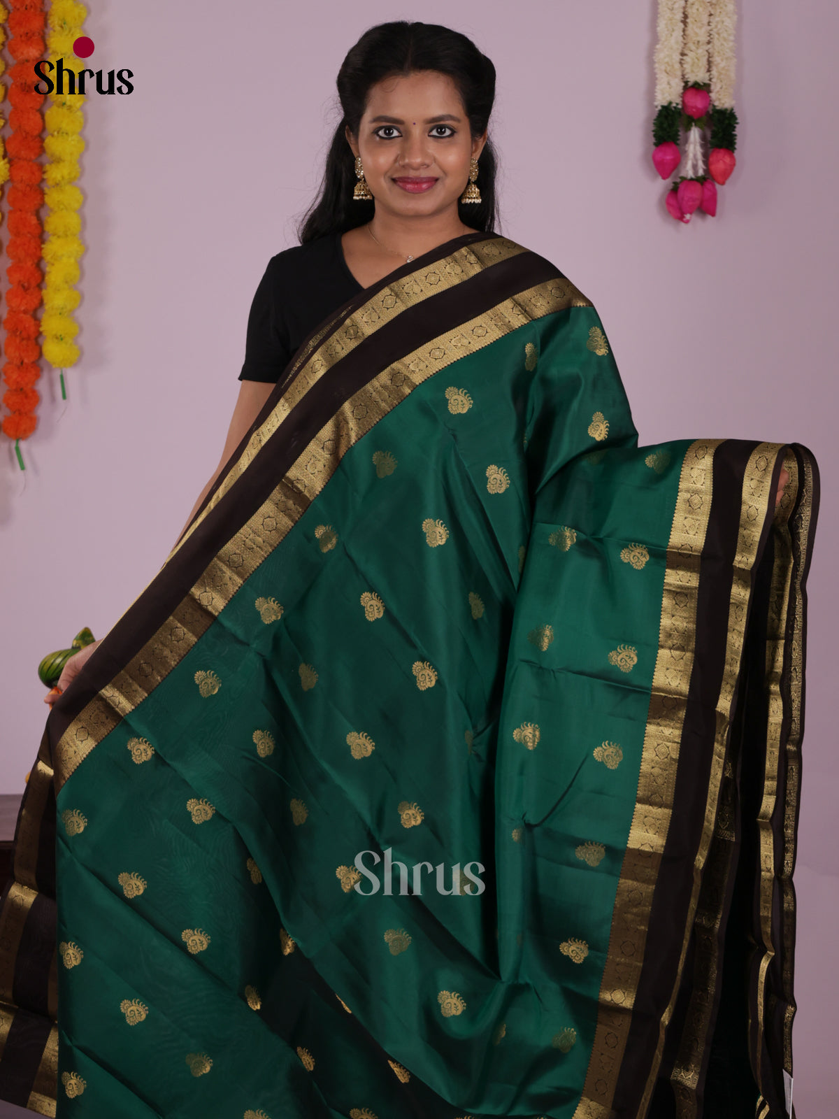 DIS16613 - Kanchipuram-halfpure Saree - Shop on Shrus.com