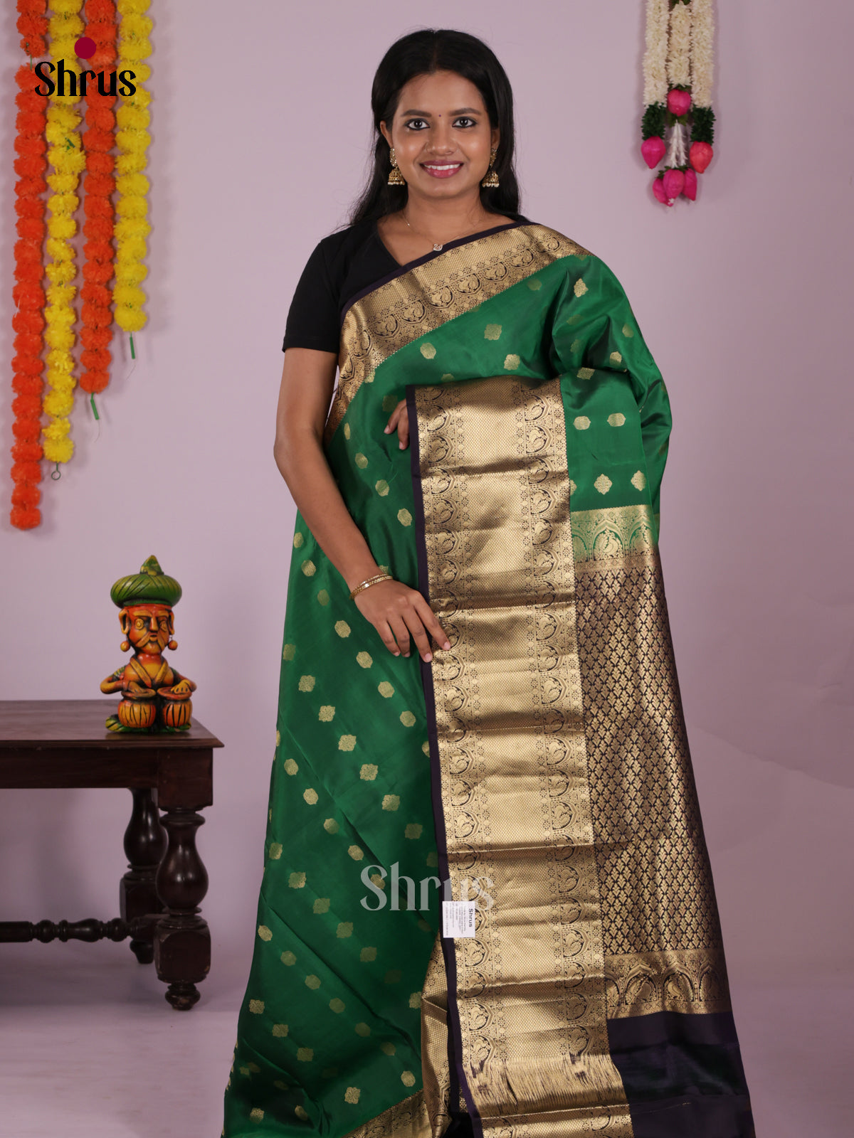 DIS16614 - Kanchipuram-halfpure Saree - Shop on Shrus.com