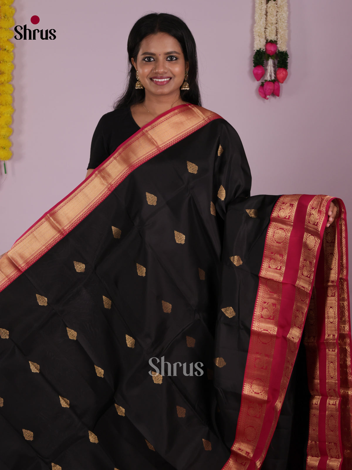 DIS16616 - Kanchipuram-halfpure Saree - Shop on Shrus.com